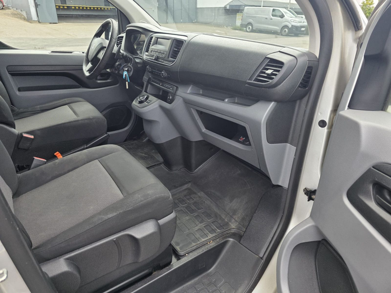 Peugeot Expert Kombi L2 Rollstuhlrampe — photo 11