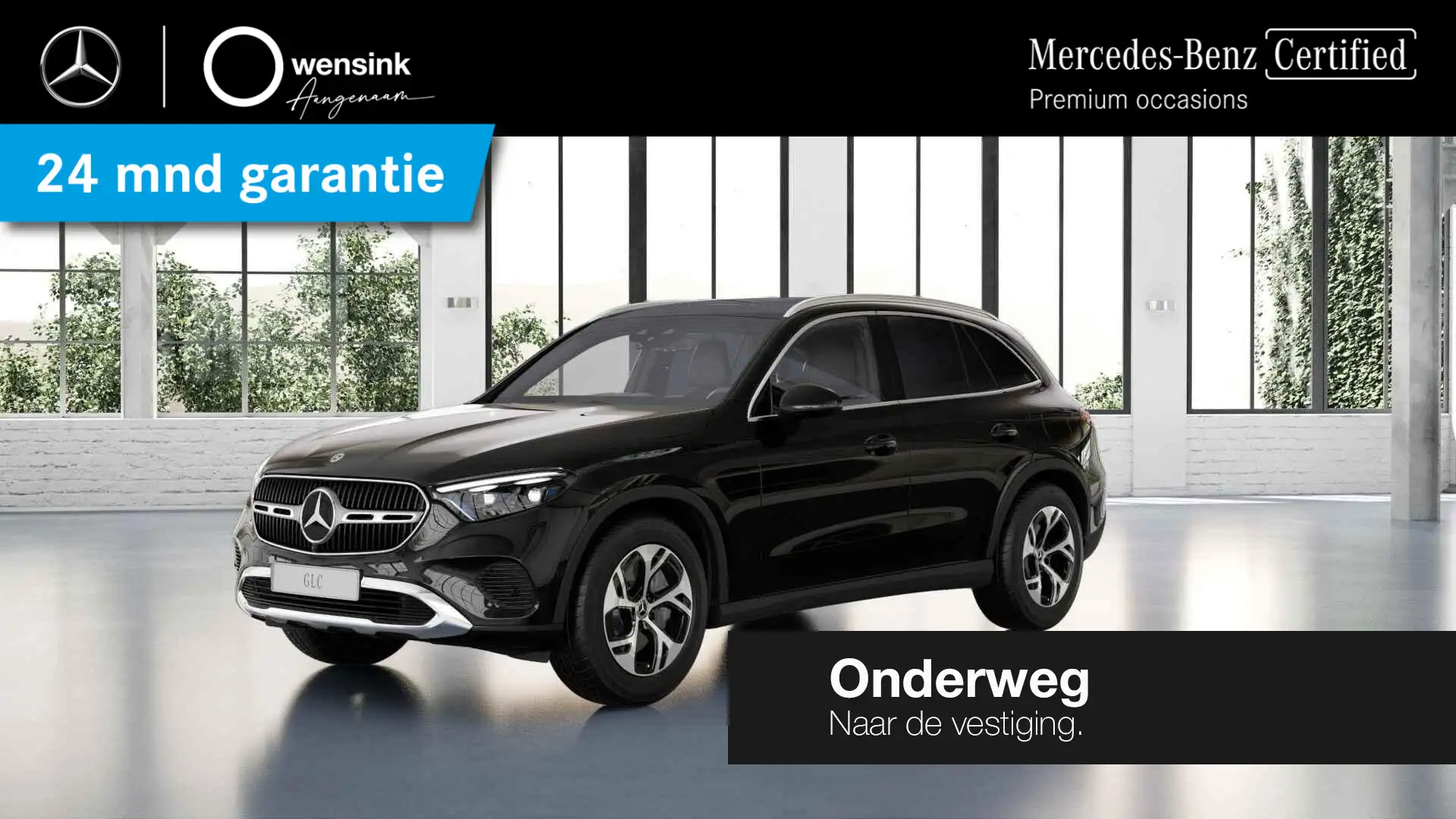 Mercedes-Benz GLC 300 300e 4MATIC Luxury Line | Trekhaak | Panoramadak | Schwarz - 1