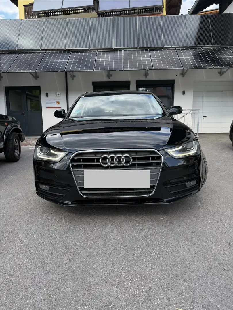 Audi A4 Avant 2,0 TDI Daylight Schwarz - 2