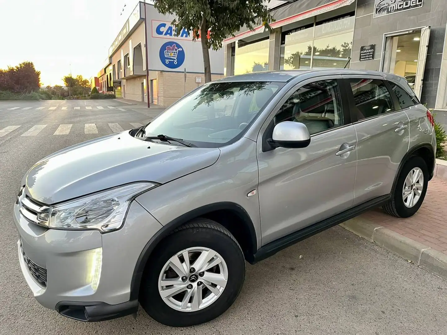Citroen C4 Aircross 1.6HDI S&S Attraction 2WD 115 Gris - 1
