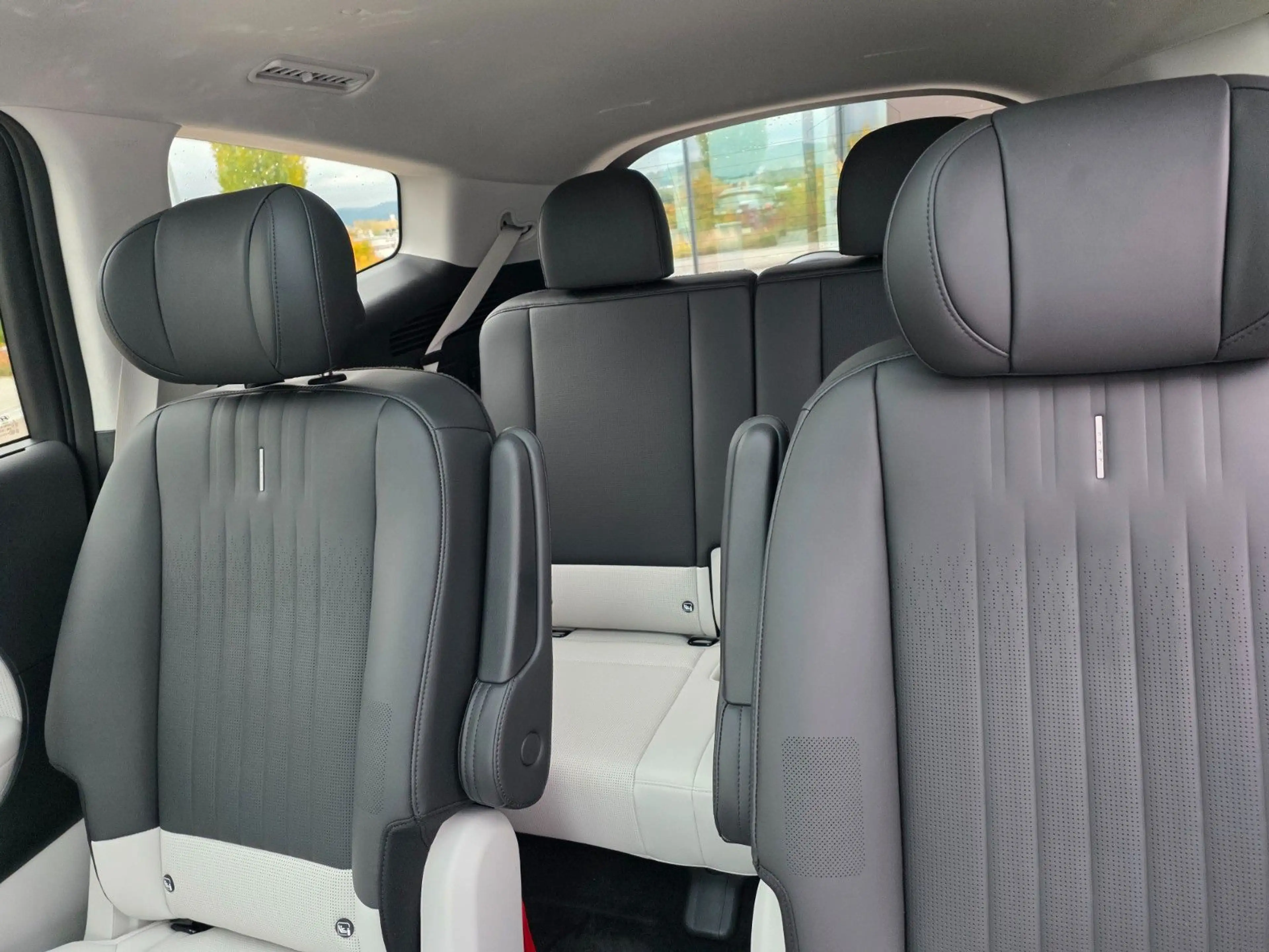 Hyundai IONIQ 9 110 kWh 4WD Uniq Pano Relax-Paket — photo 9