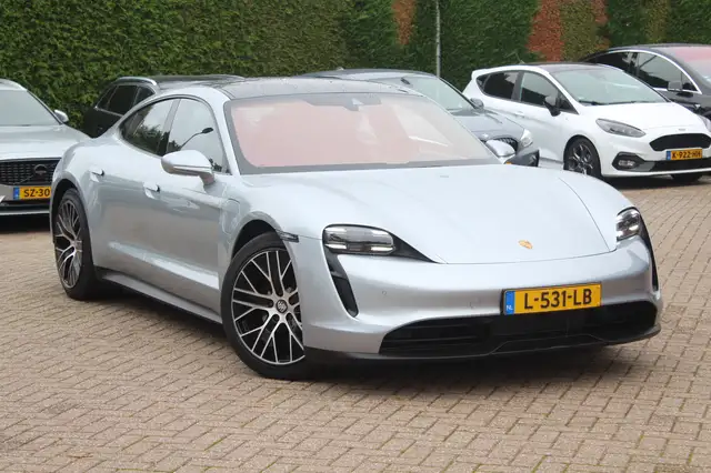 Porsche Taycan Performance 84 kWh / NIEUWSTAAT! / SoH 94.5% / Pan