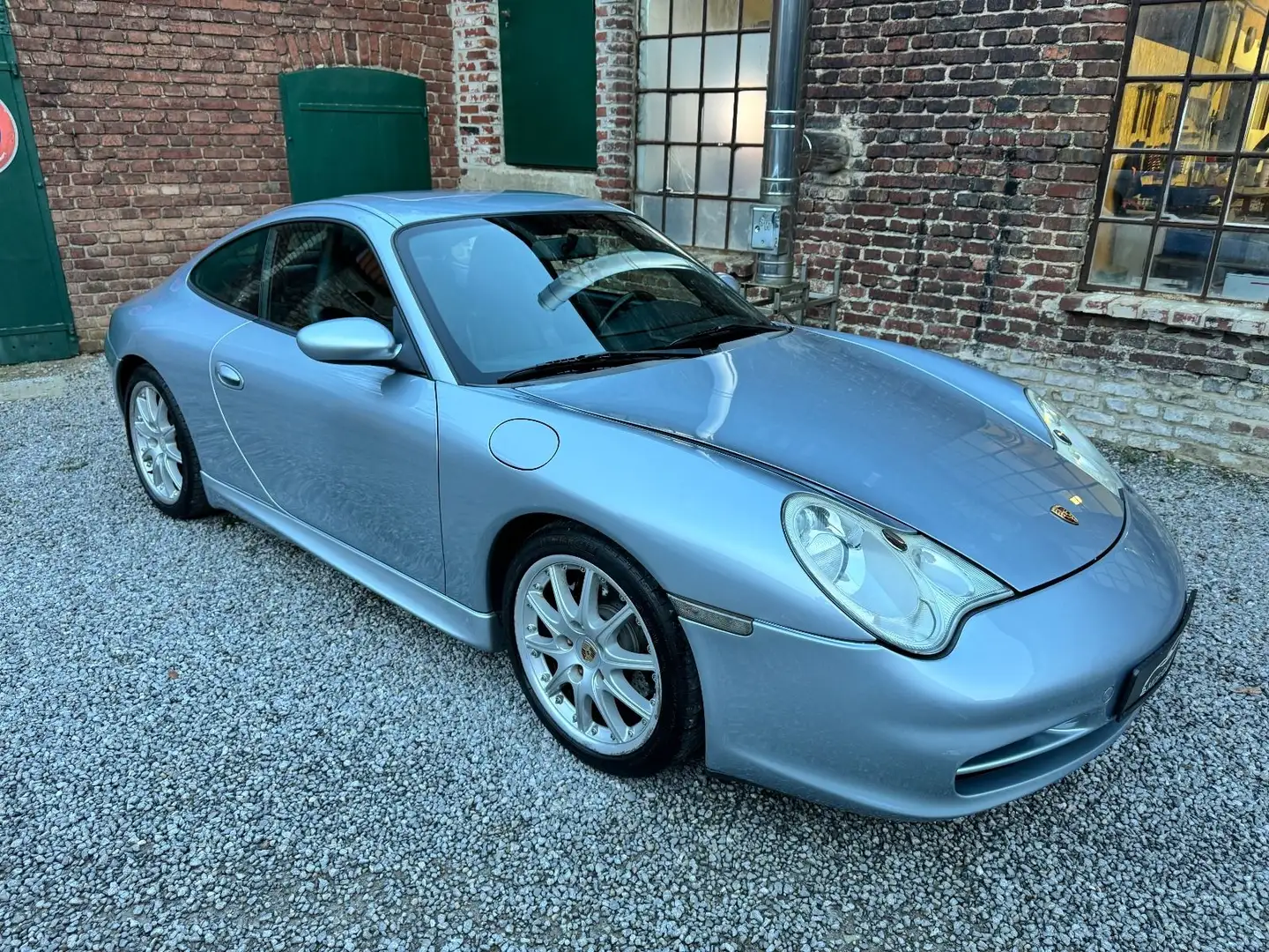 Porsche 996 Carrera Coupé Silber - 1