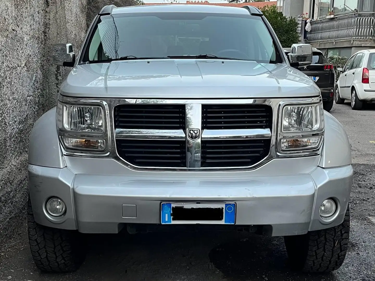Dodge Nitro Nitro2.8 L4 crd 16v SXT 4wd dpf Argento - 2