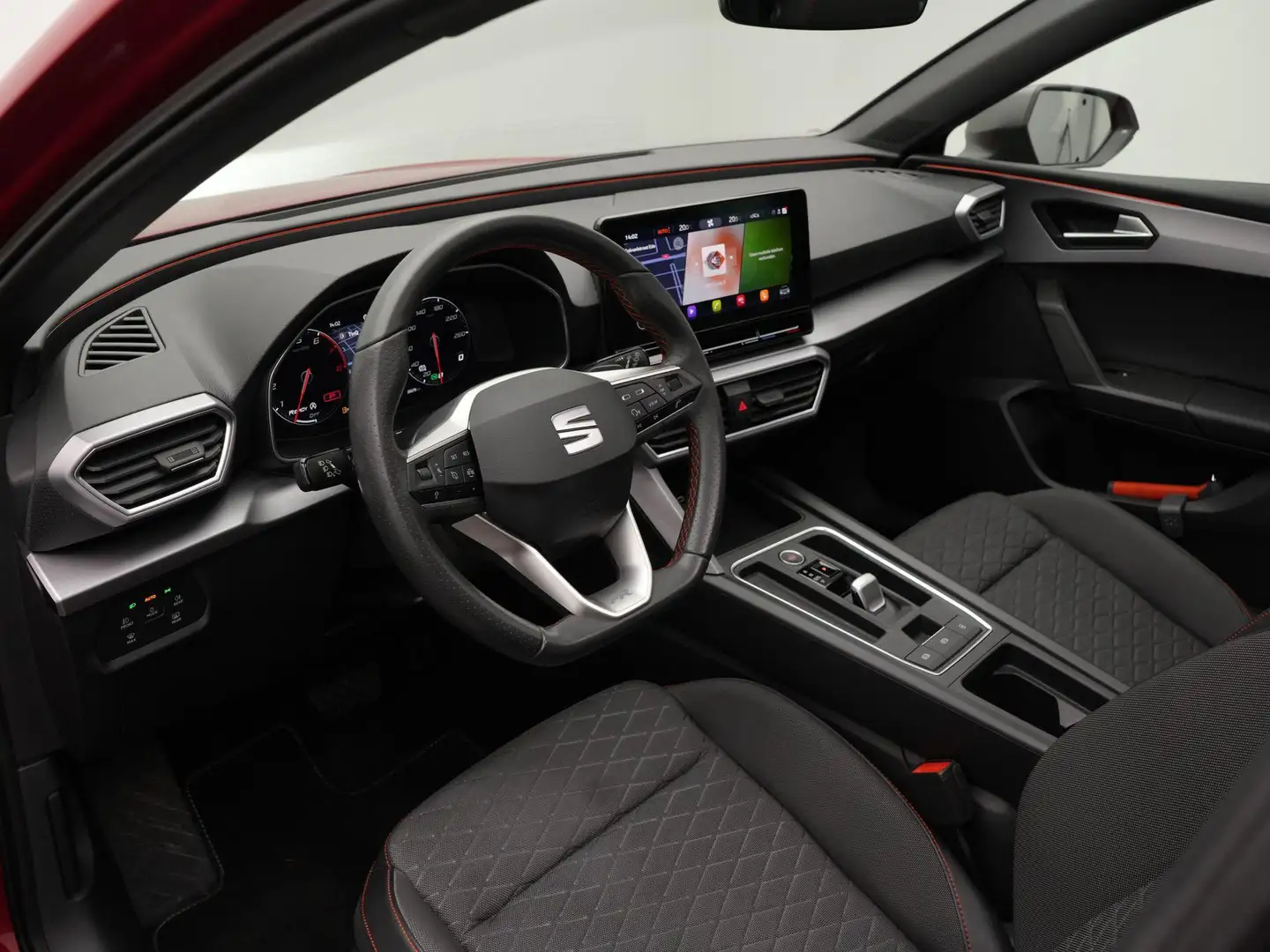 SEAT Leon 1.5 eTSI 150 pk DSG FR Launch Edition | Panoramada Rood - 2