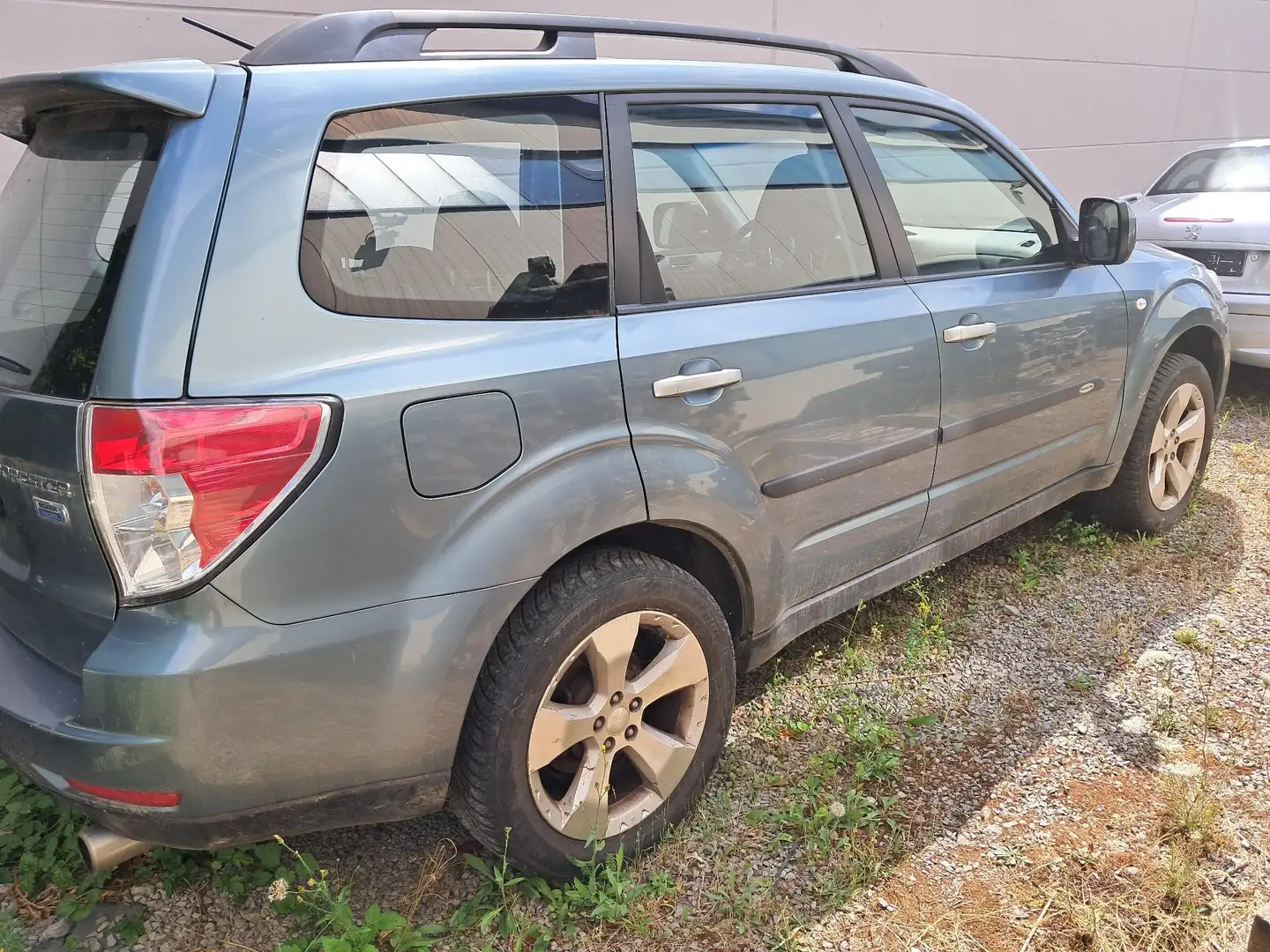 Subaru Forester Comfort motorschaden(kopfdichtun) Scheibe vorn ris Schwarz - 2