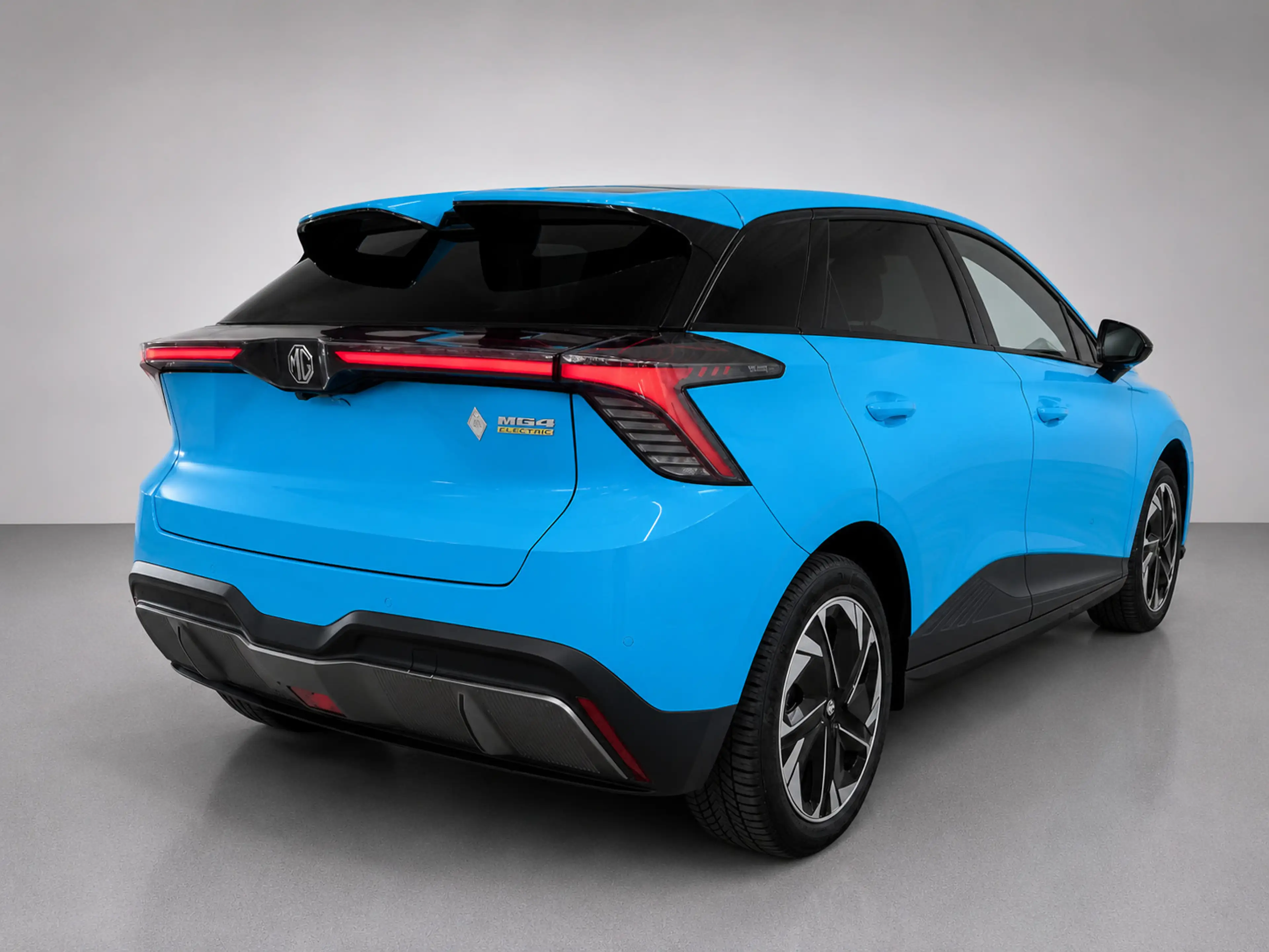 MG MG4 LUXURY*150 KW*360° KAM* — photo 14