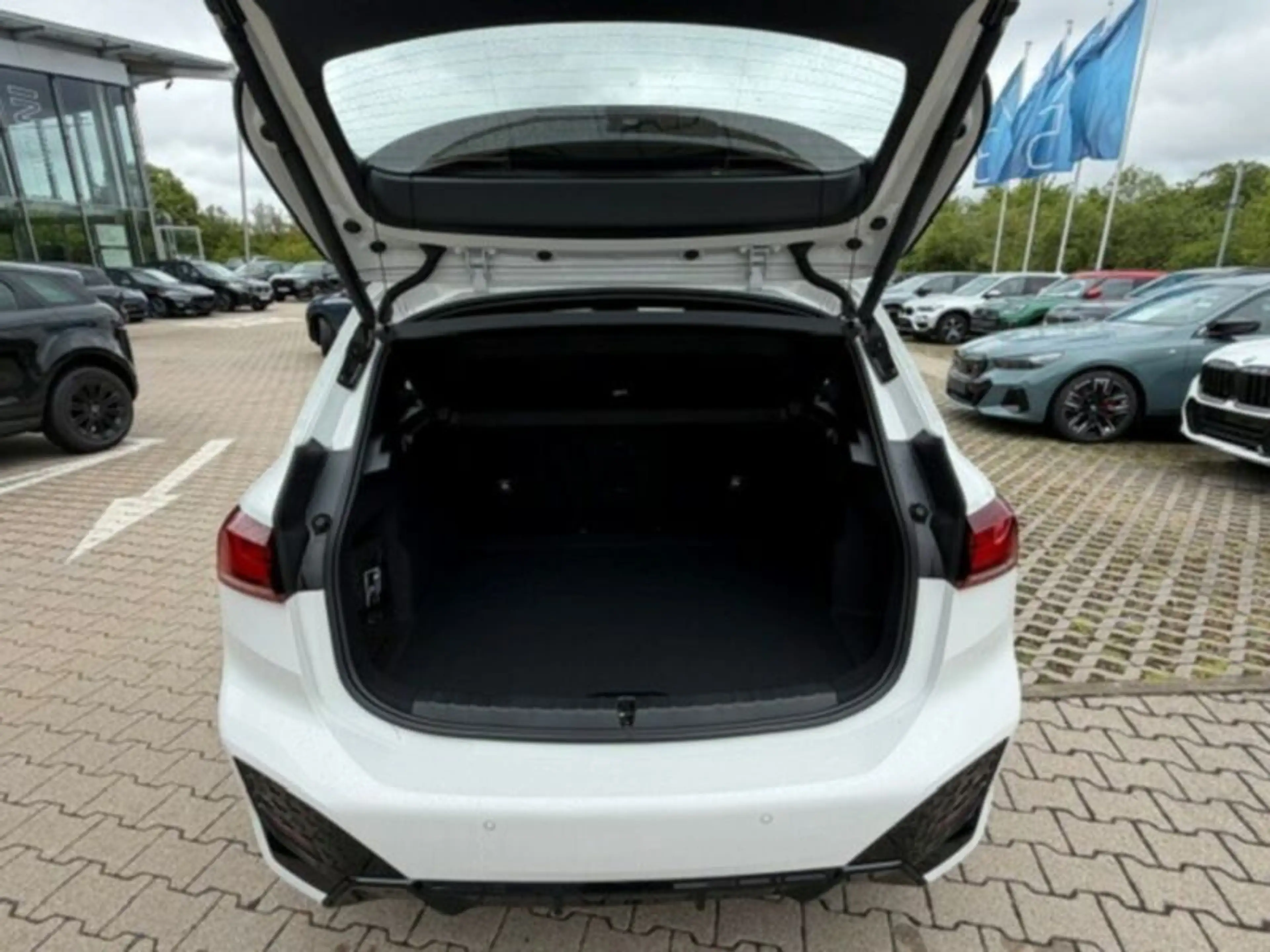 BMW 230 e xDrive Active Tourer M Sportpaket — photo 5