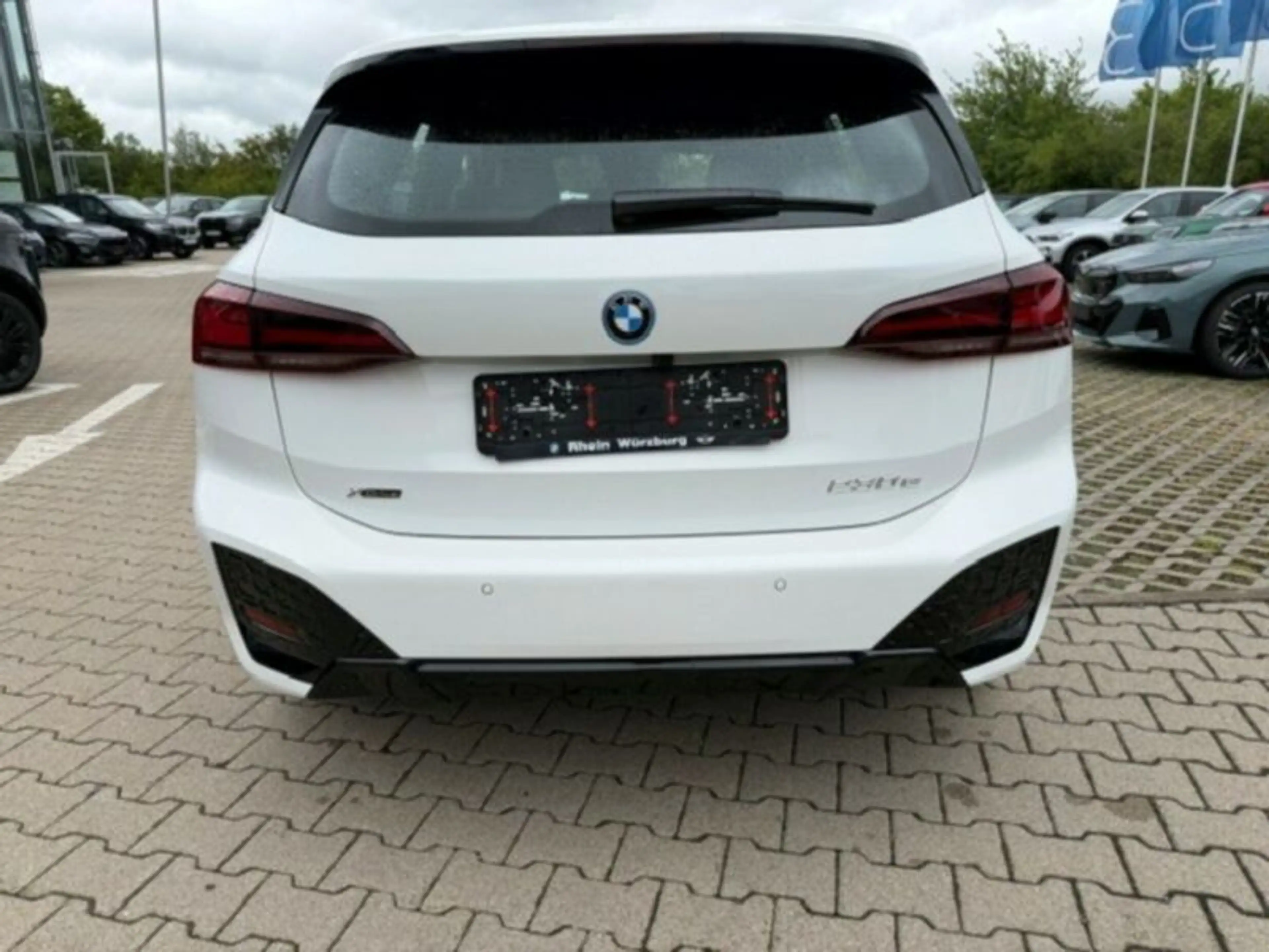 BMW 230 e xDrive Active Tourer M Sportpaket — photo 4