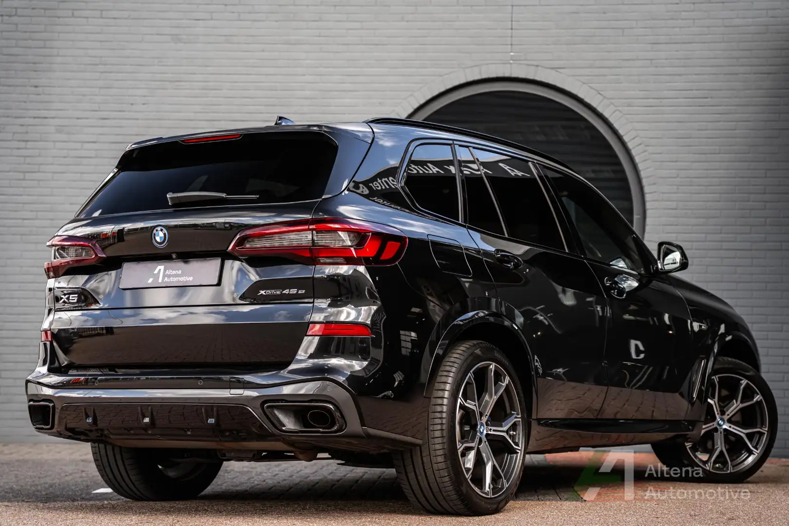 BMW X5 xDrive45e High Executive M-sport, BTW, comfortstoe Zwart - 2