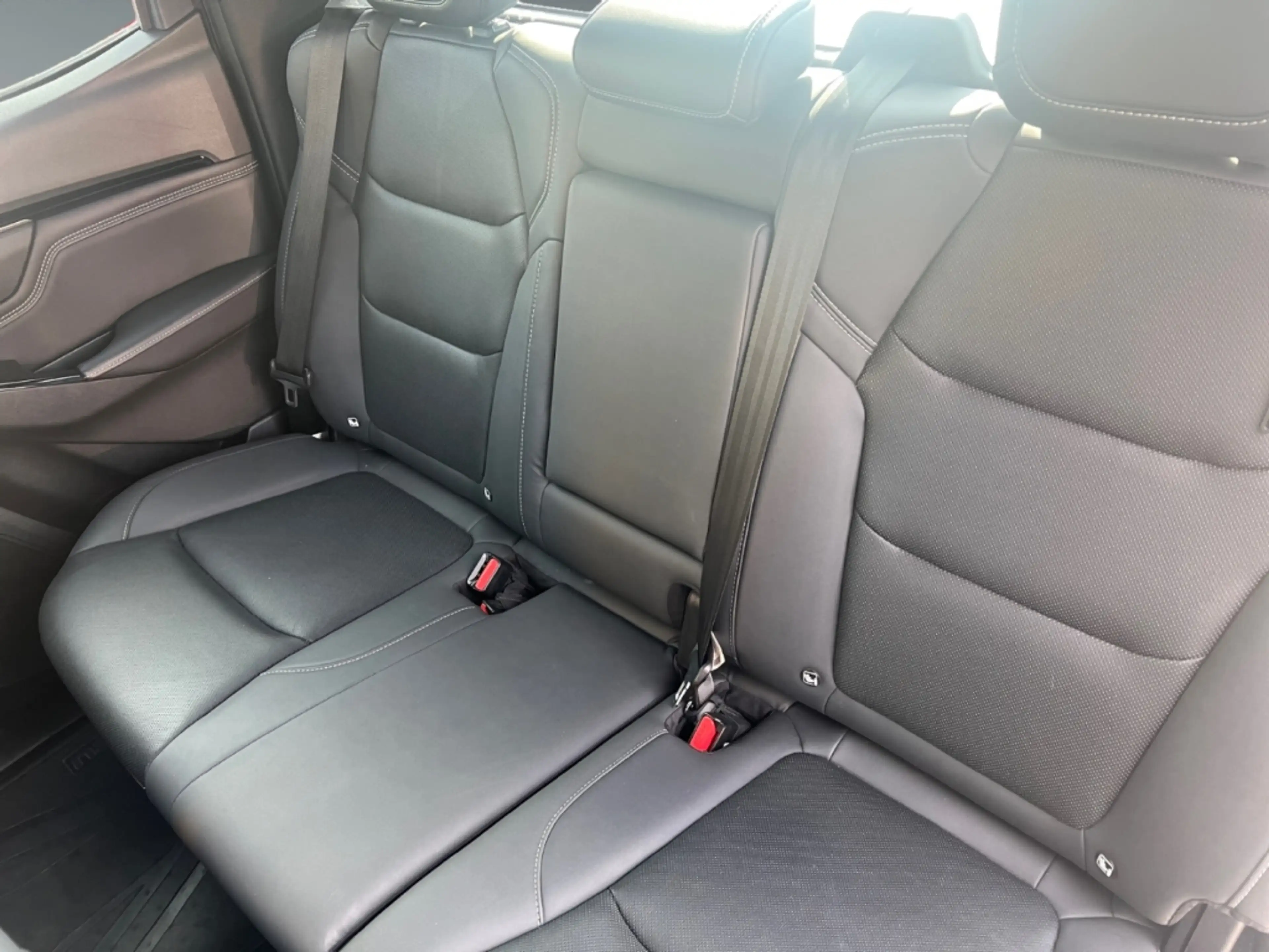 Isuzu D-Max Double Cab 4WD V-Cross — photo 11