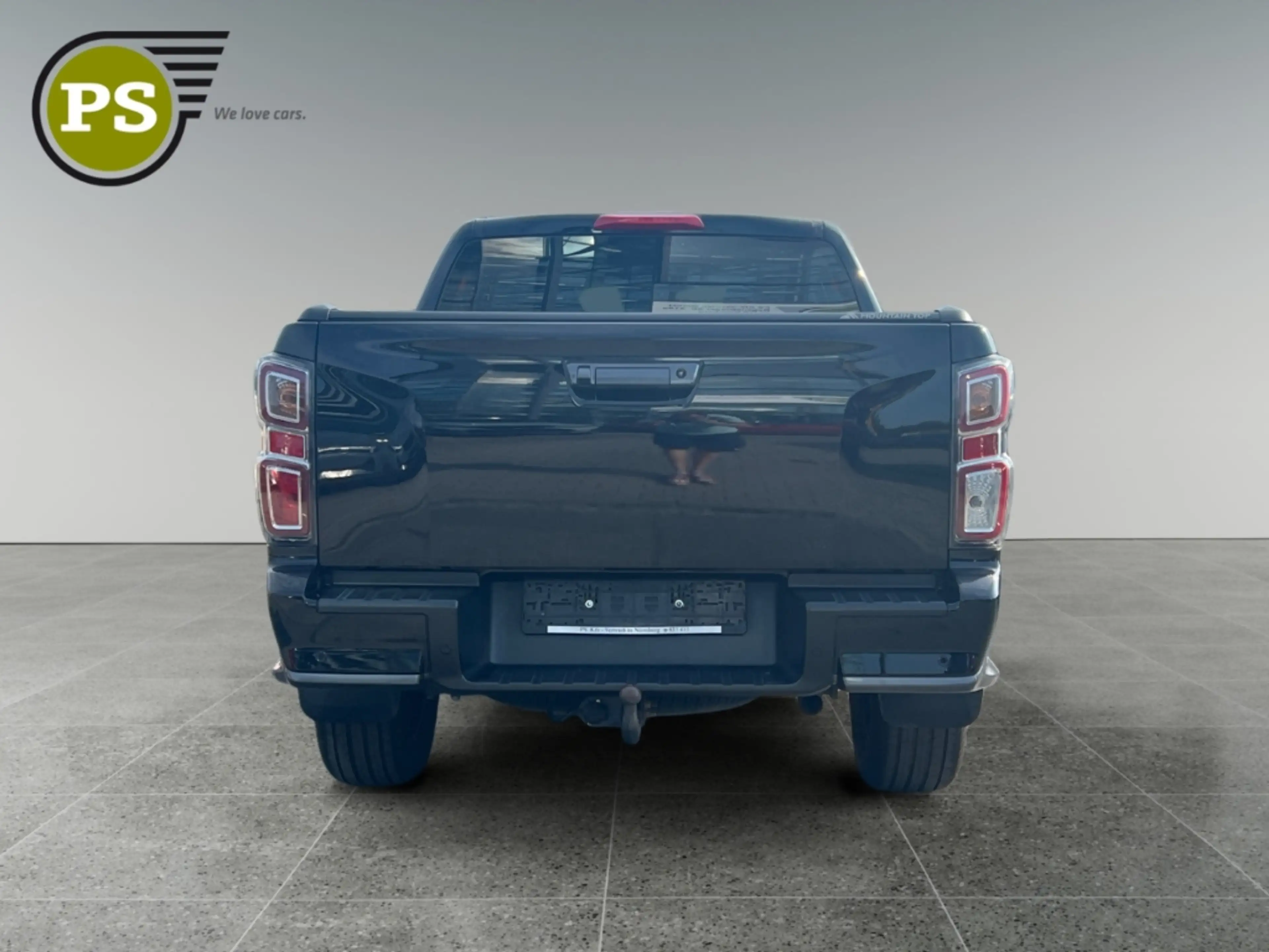 Isuzu D-Max Double Cab 4WD V-Cross — photo 9
