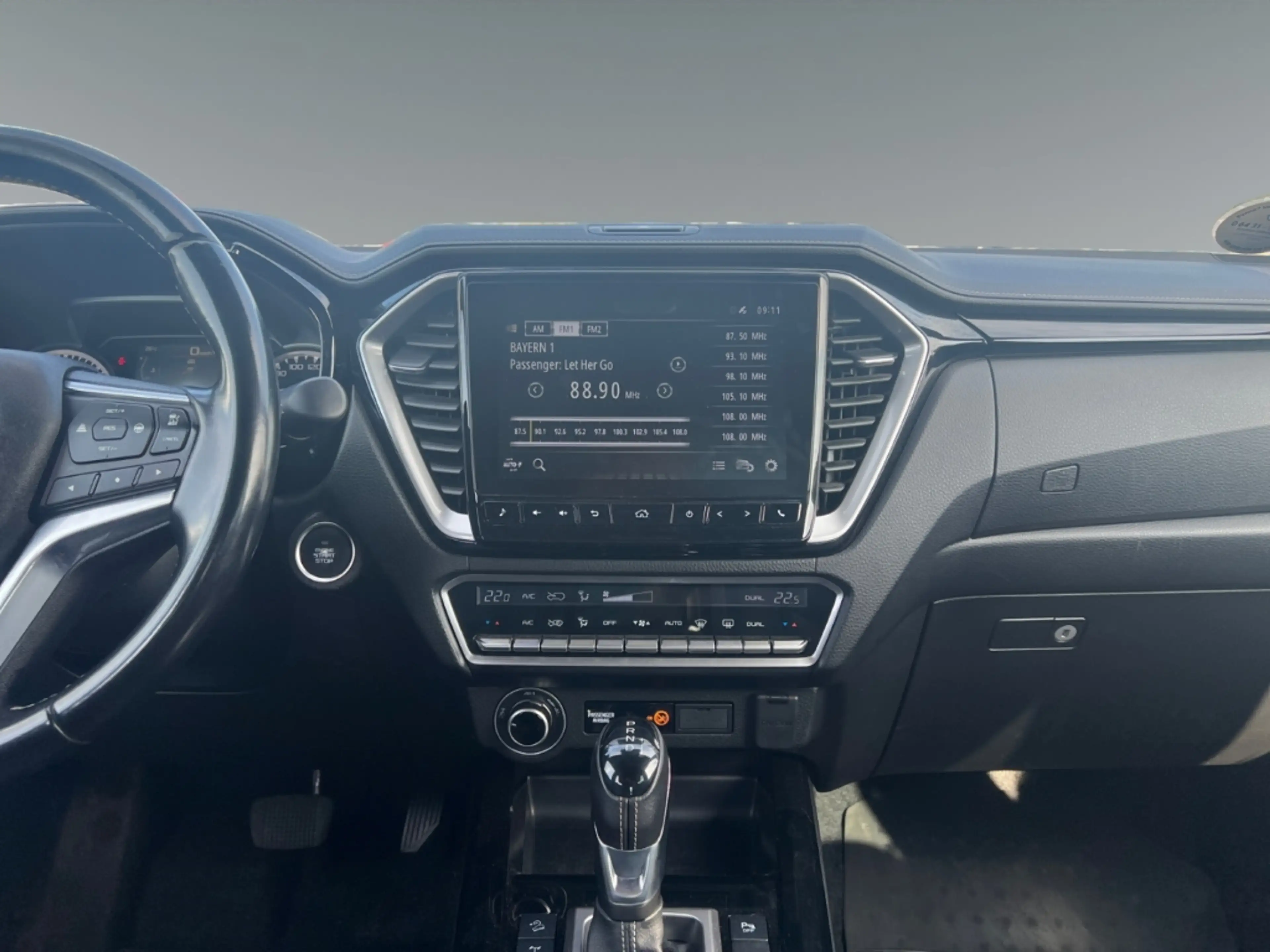 Isuzu D-Max Double Cab 4WD V-Cross — photo 5