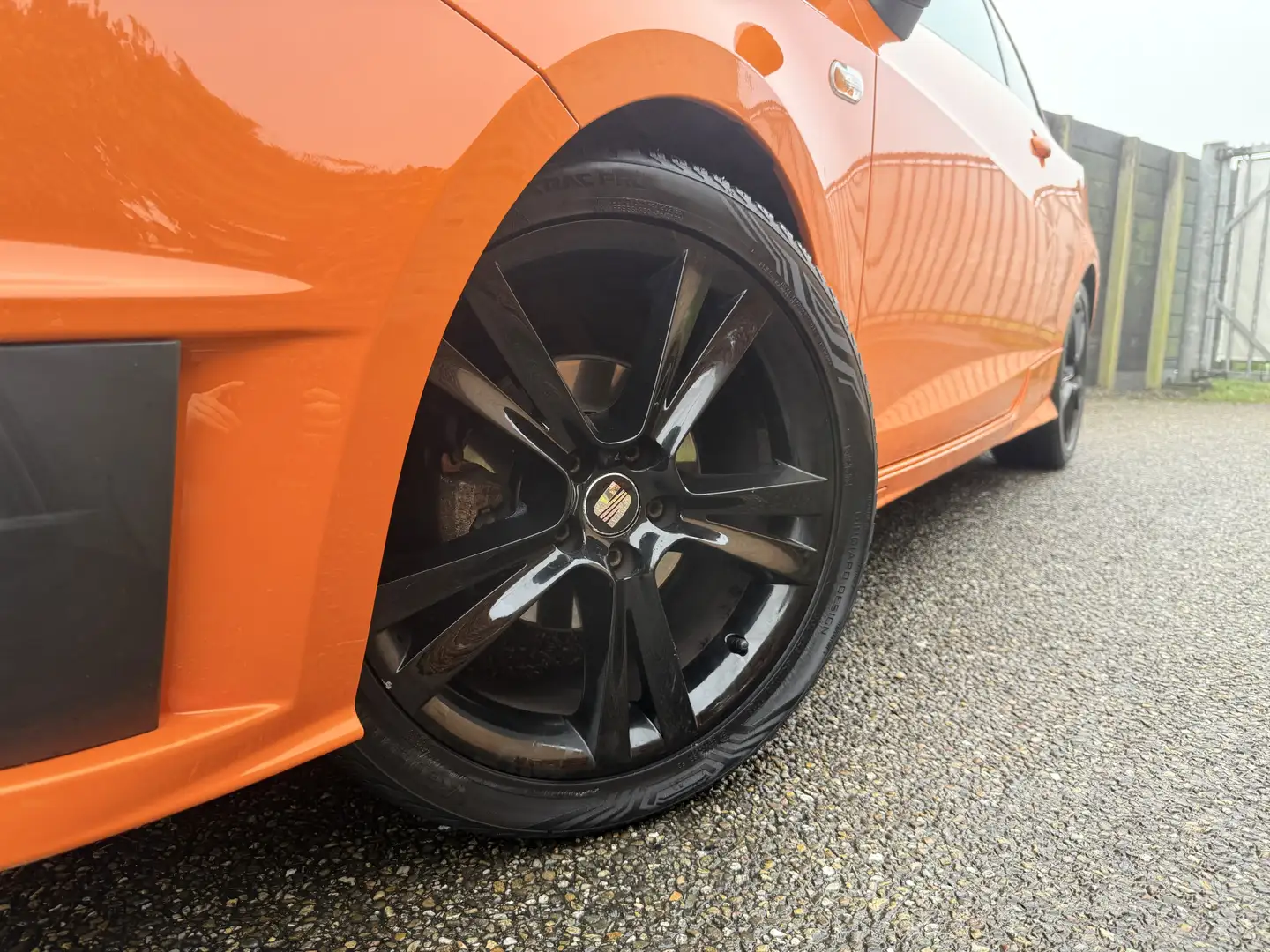 SEAT Ibiza SC 1.6 Sport LIMITED Orange - 2