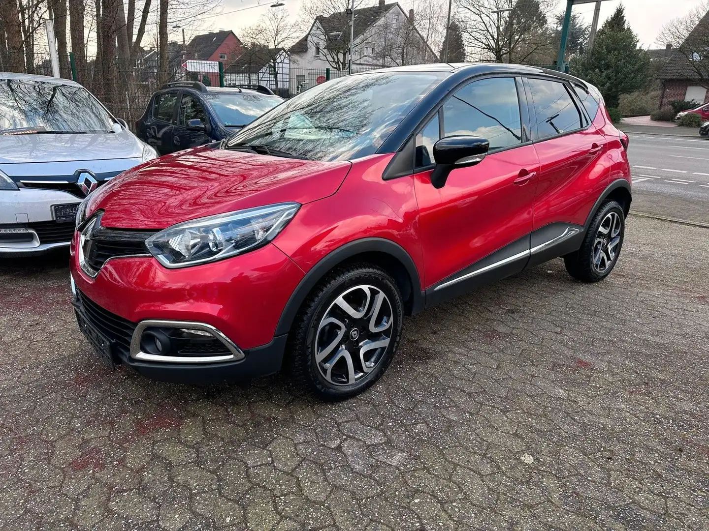 Renault Captur Intens KAMERA*PDC*NAVI*SHZ NUR: 34.457 KM Schwarz - 1