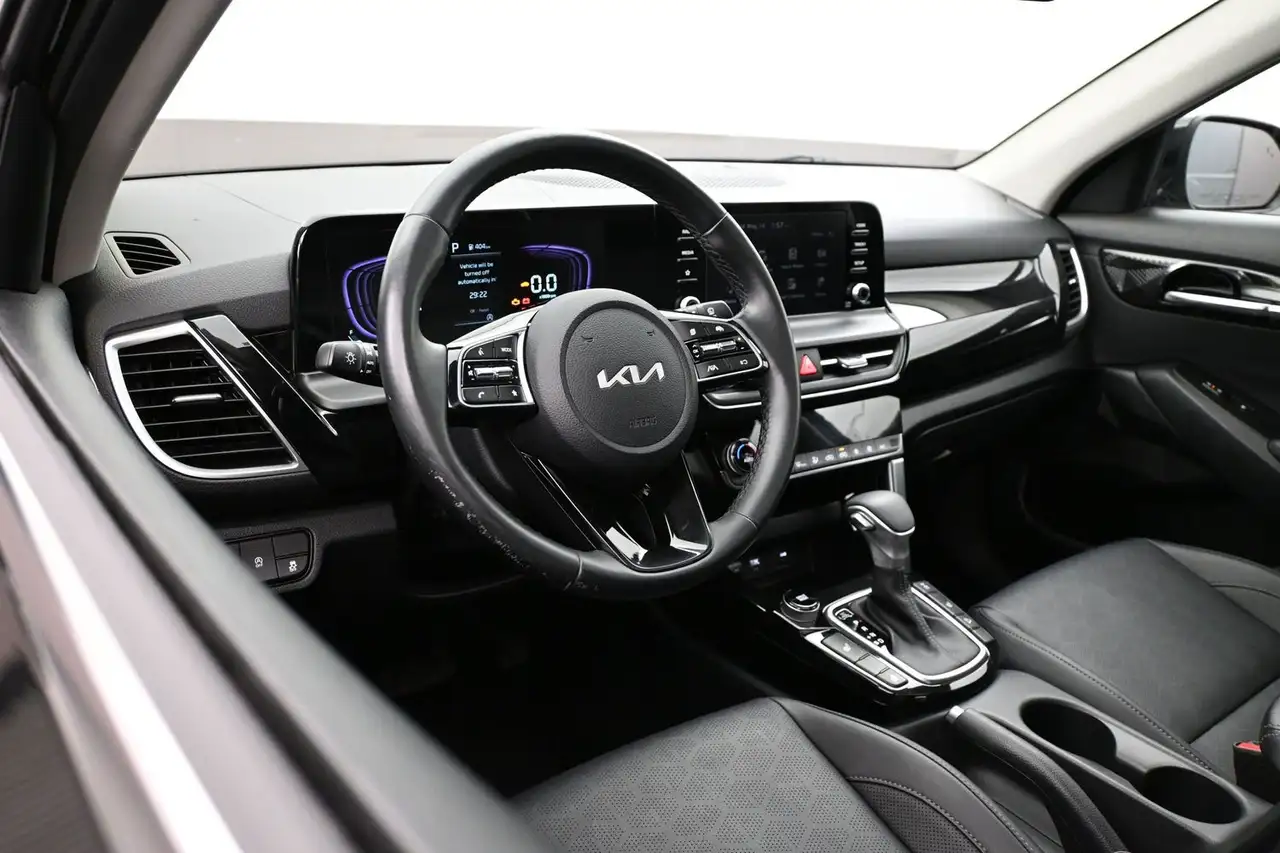 Kia Seltos снимка Kia Seltos