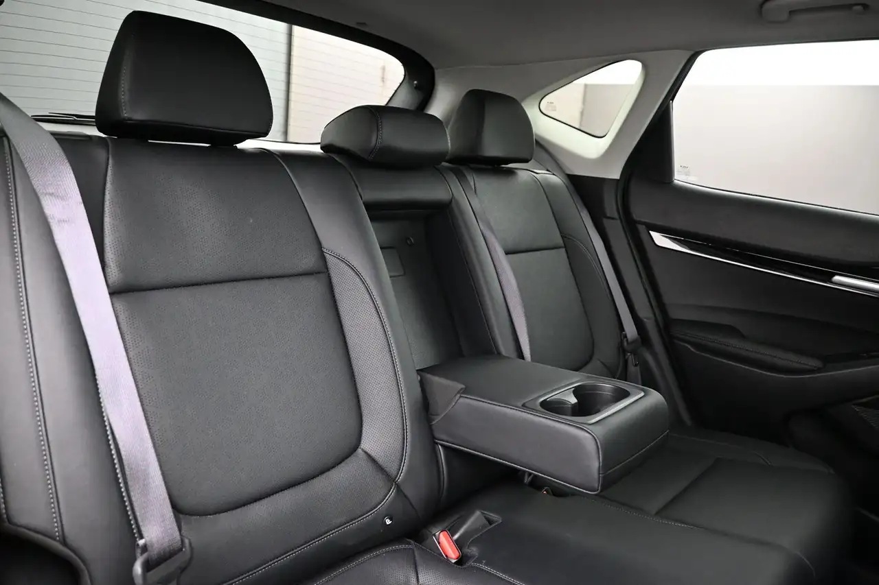 Kia Seltos снимка Kia Seltos