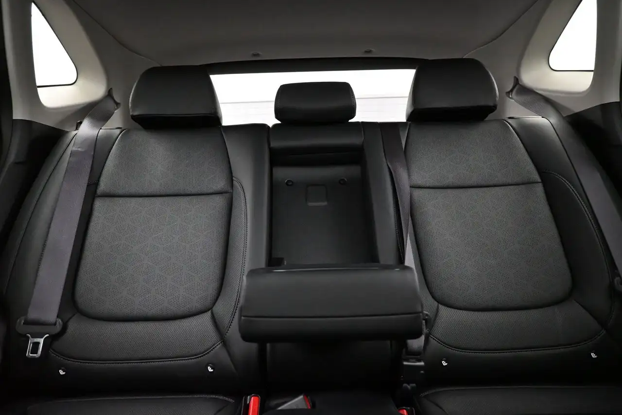 Kia Seltos снимка Kia Seltos