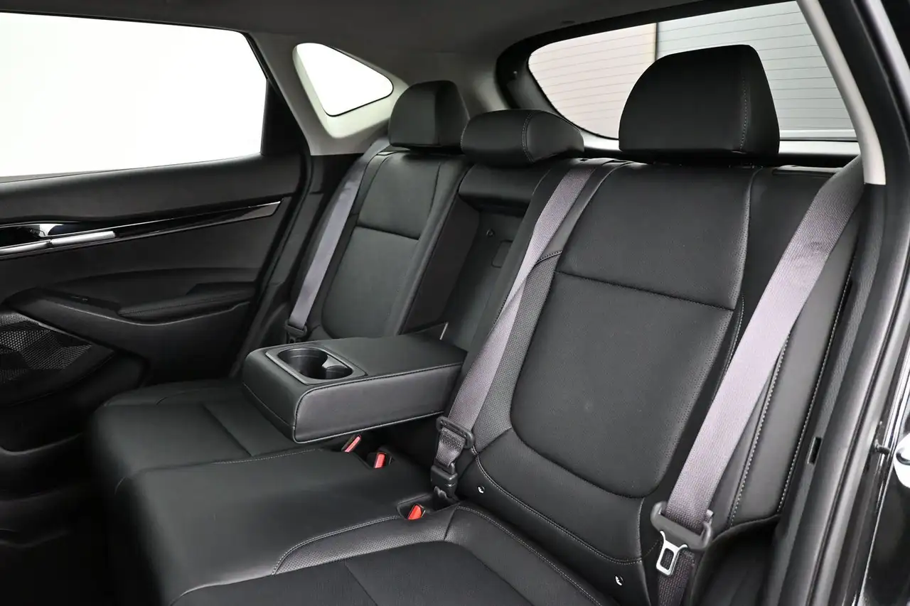 Kia Seltos снимка Kia Seltos
