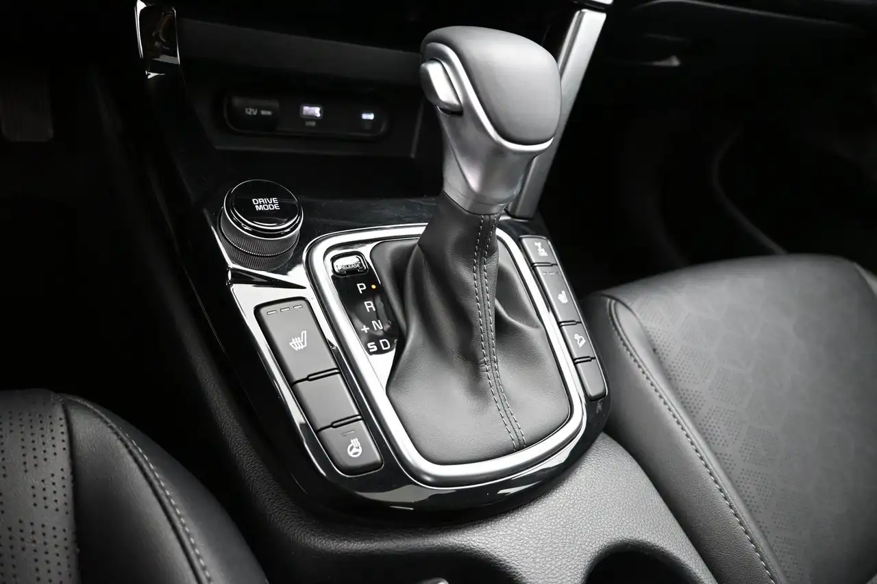 Kia Seltos снимка Kia Seltos