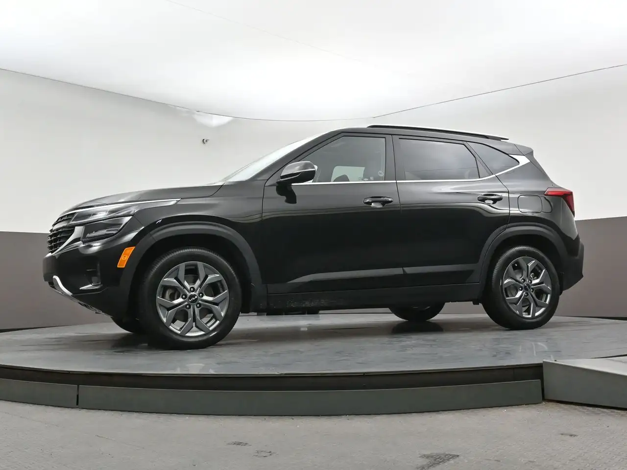 Kia Seltos снимка Kia Seltos
