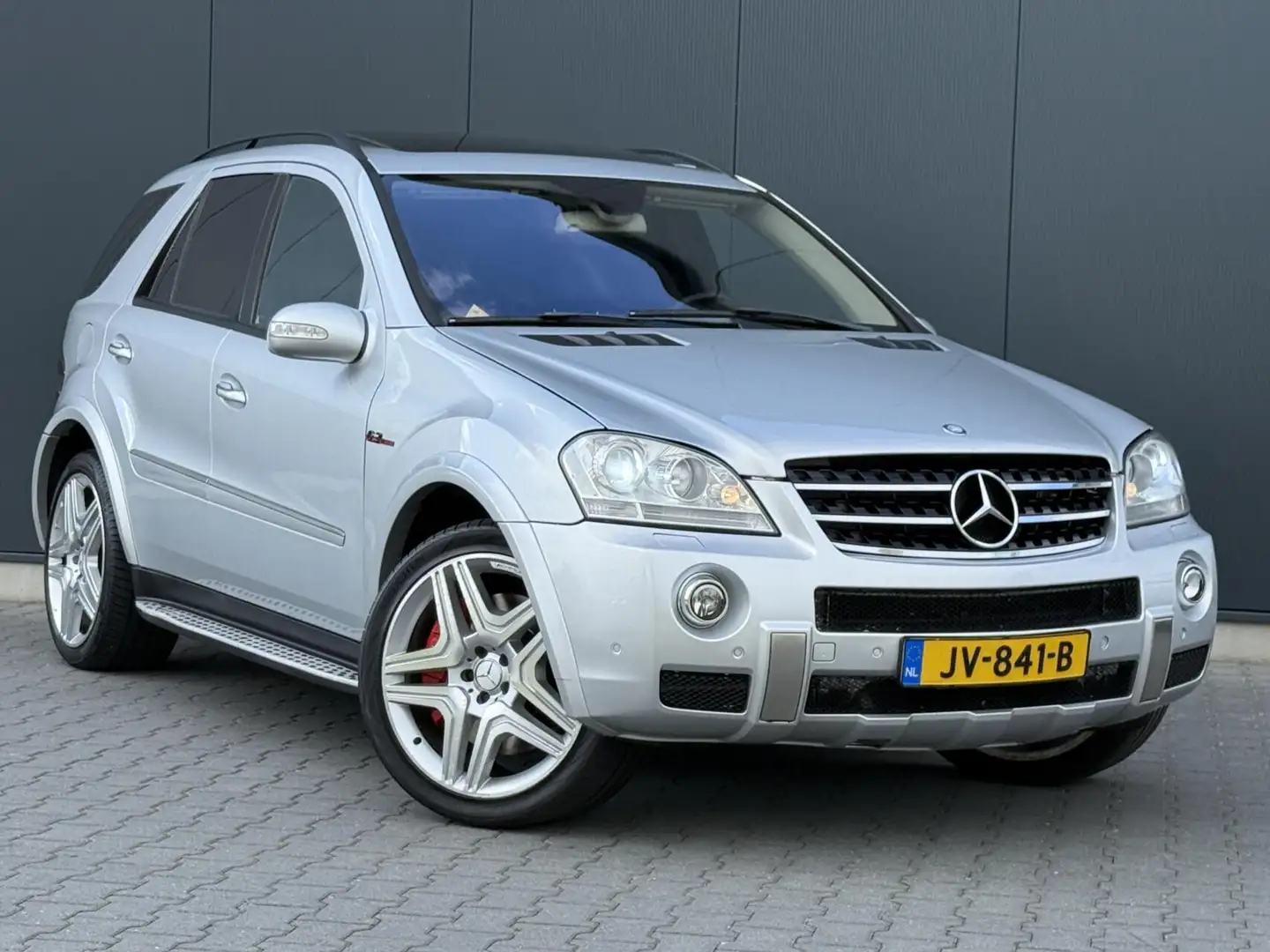 Mercedes-Benz ML 63 AMG M-klasse 511PK - Incl BTW - Schuifdak - Trekhaak - Gris - 2