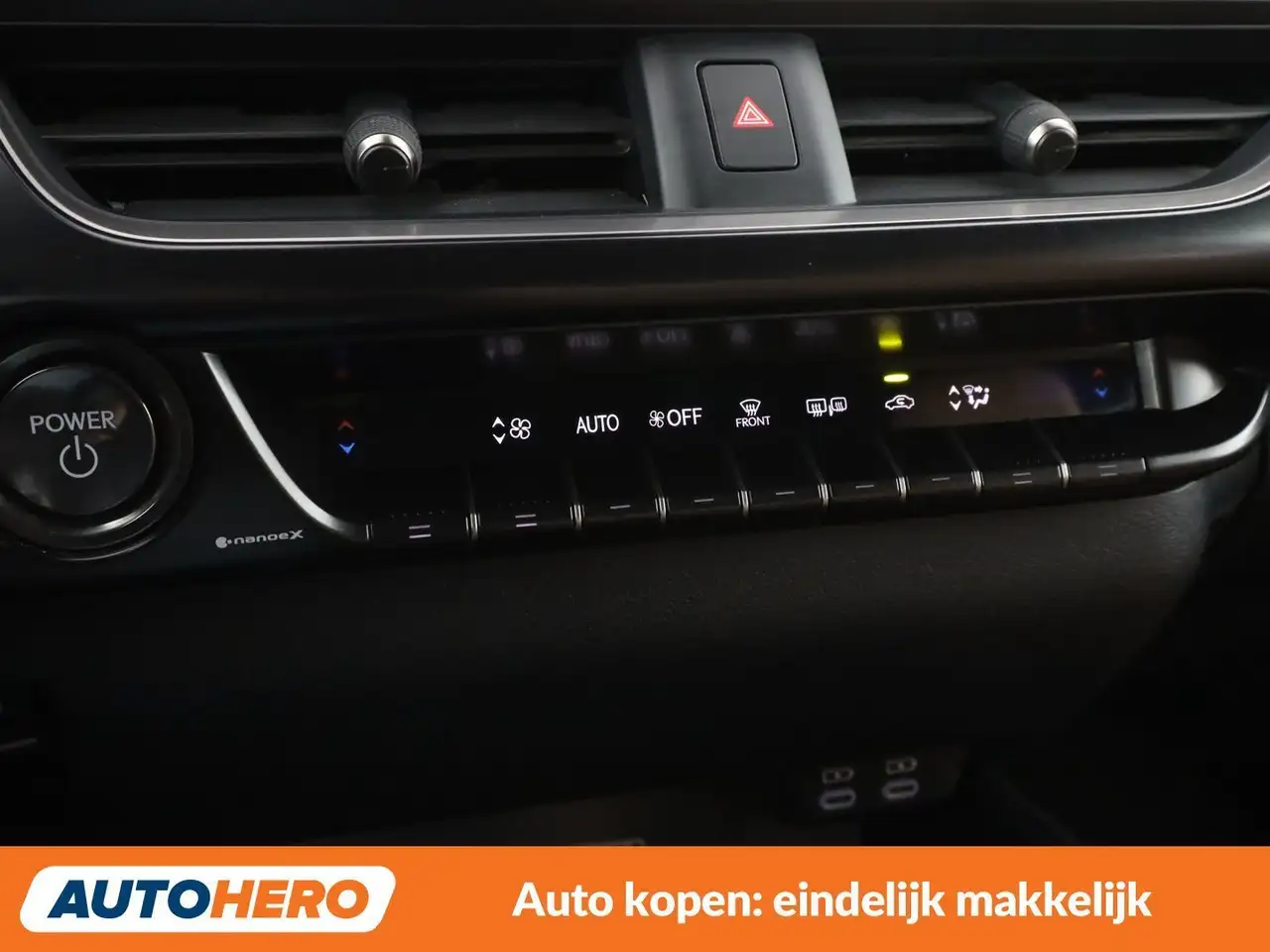 Lexus UX 300h Luxe, миниатюра 24