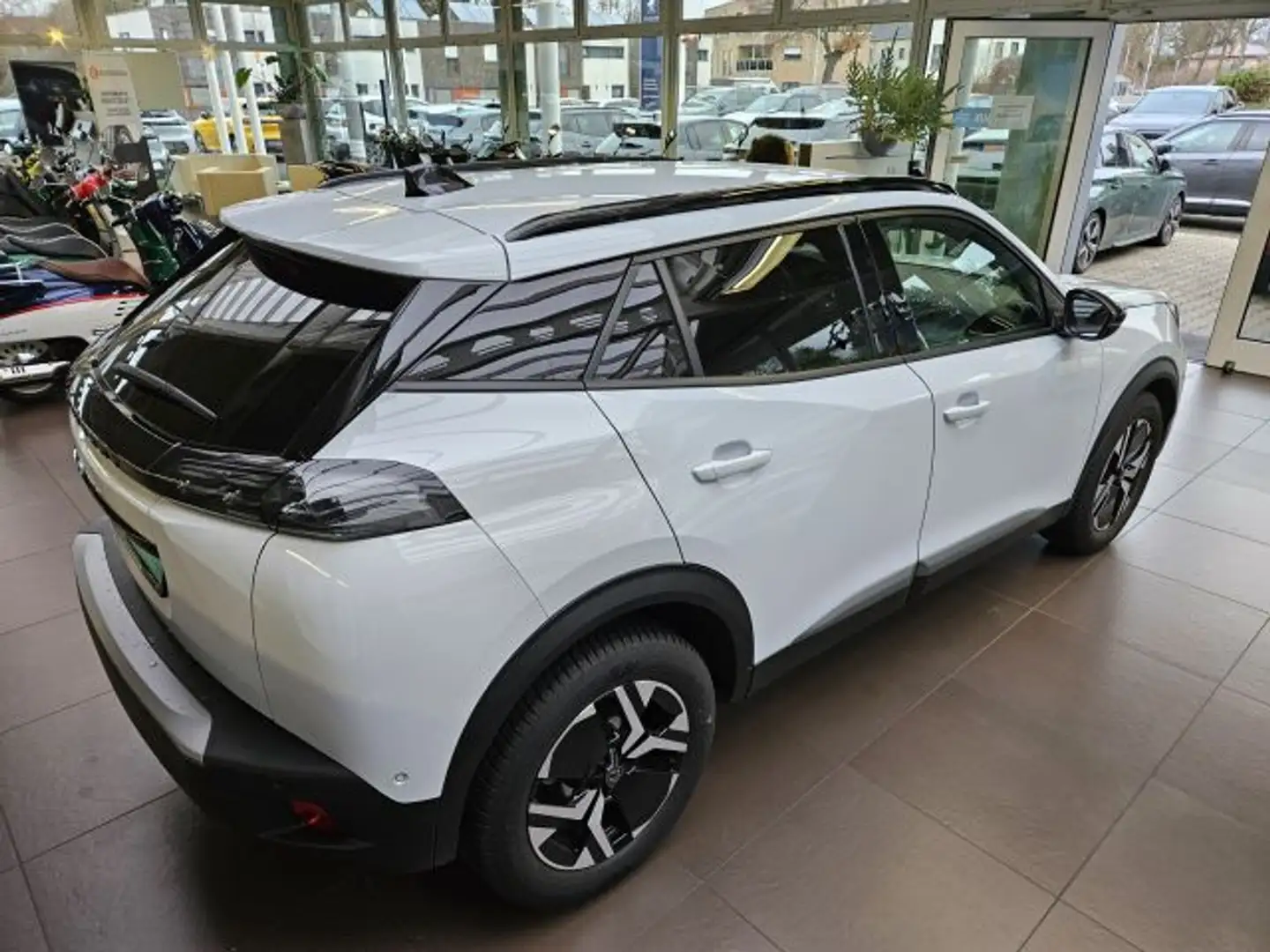 Peugeot 2008 PureTech 100 Allure Weiß - 2