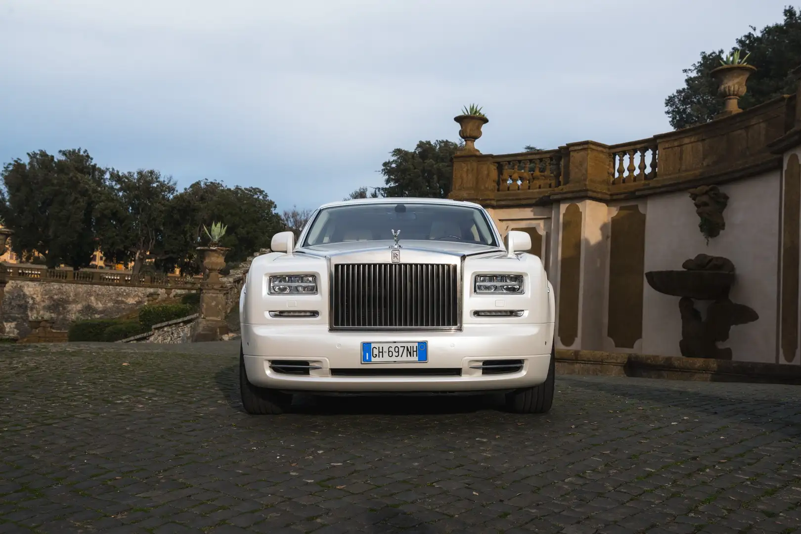 Rolls-Royce Phantom 6.7 Золотий - 2