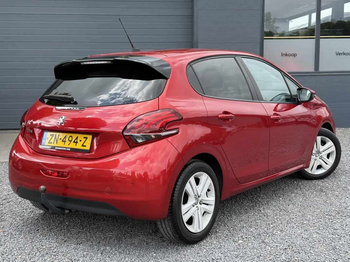 Peugeot 208 1.2 PureTech Signature Navi,Airco,Cruise,PDC,Trekh Rouge - 2