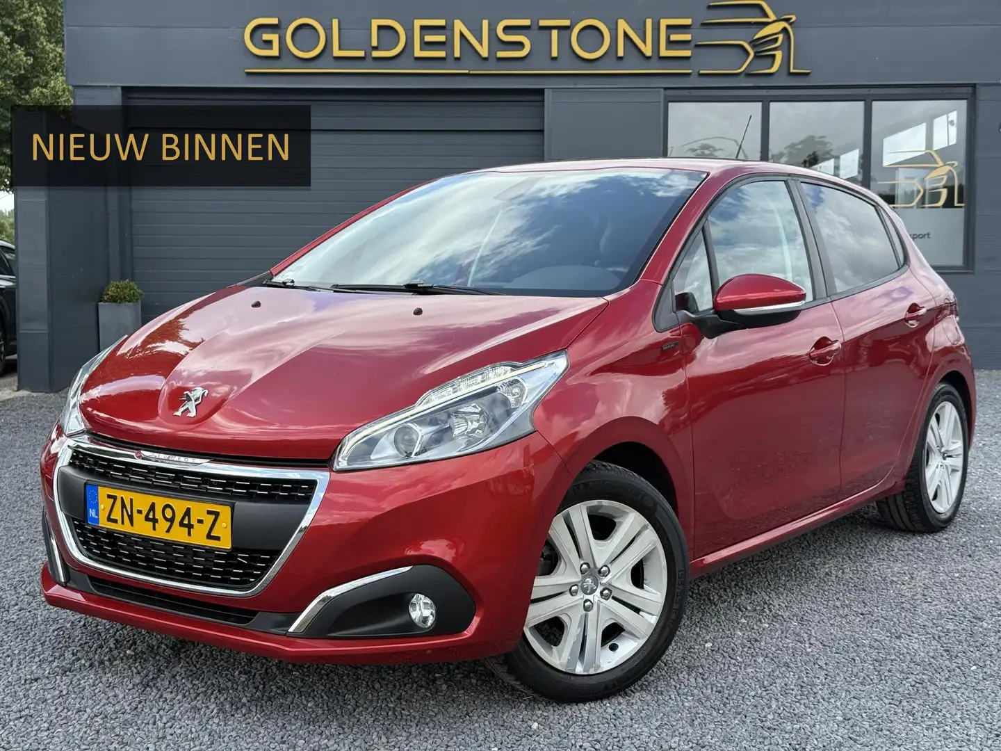 Peugeot 208 1.2 PureTech Signature Navi,Airco,Cruise,PDC,Trekh Rouge - 1