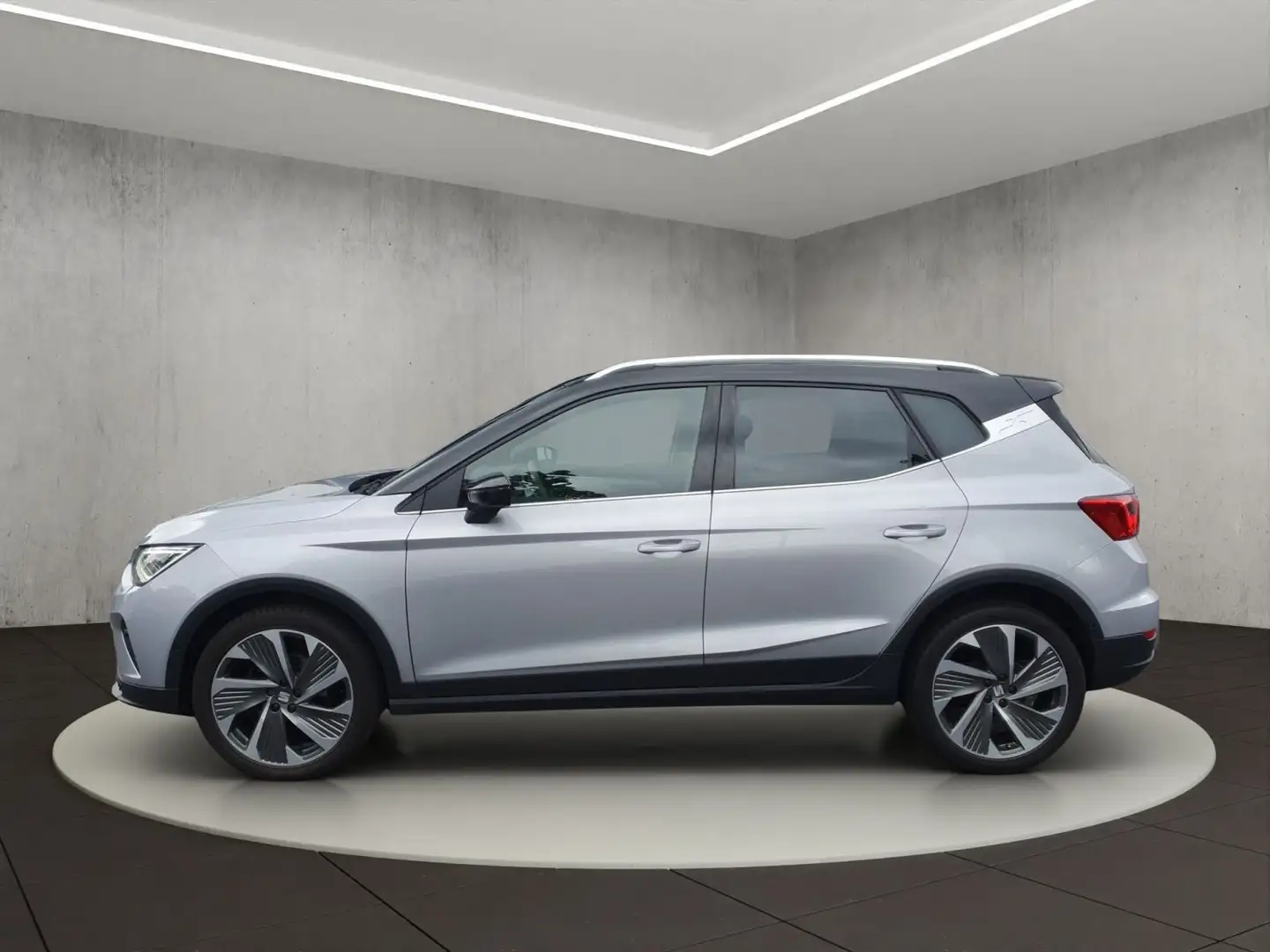 SEAT Arona FR 1.0 TSI FR Navigation Rückfahrkamera Silber - 2