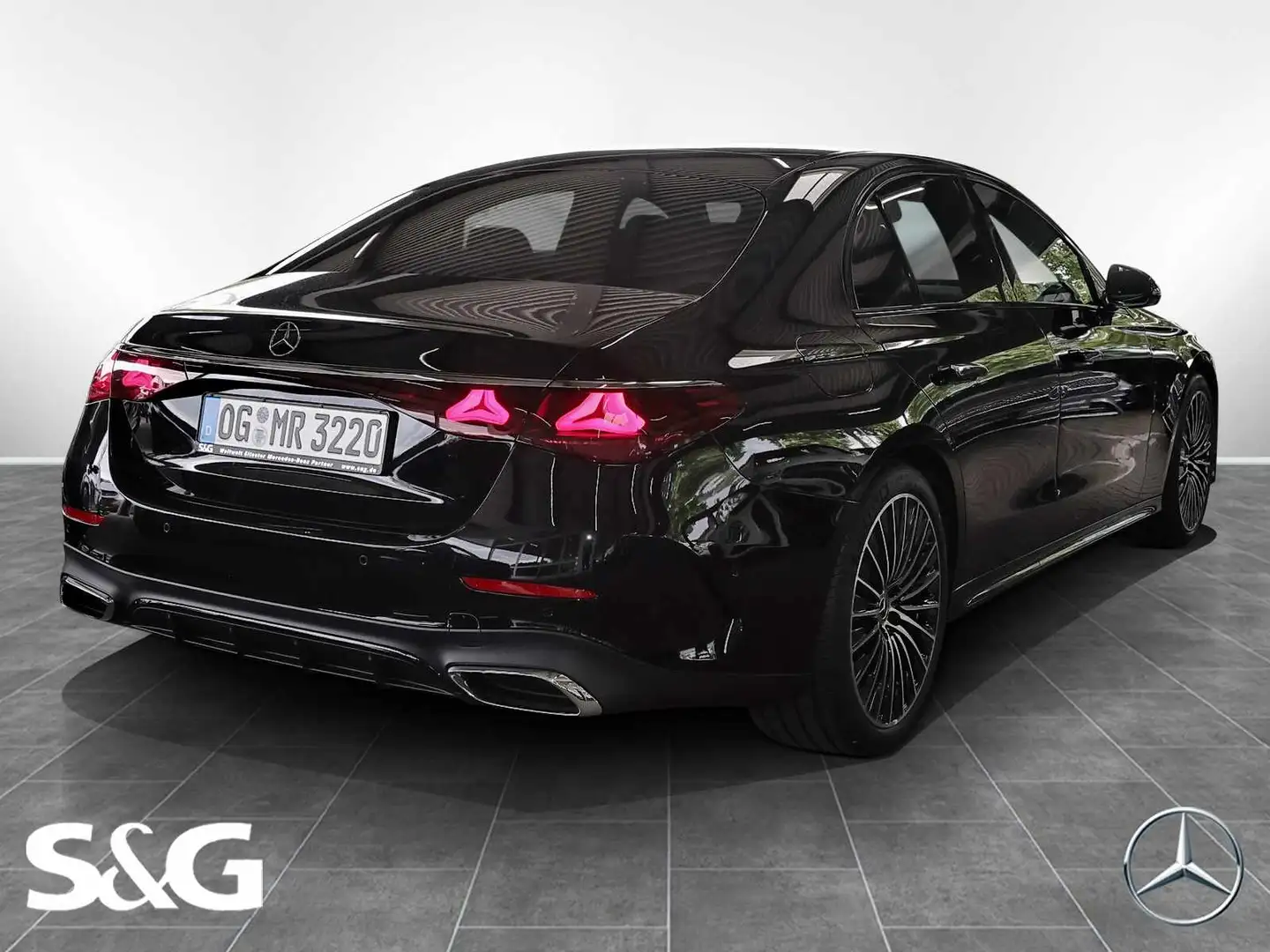 Mercedes-Benz E 220 d AMG MBUX+360°+DIG-LED+Pano+AHK+Distronic Negru - 2