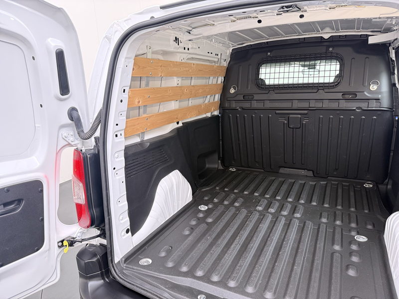 Peugeot Partner 1.2 PureTech Premium — photo 9
