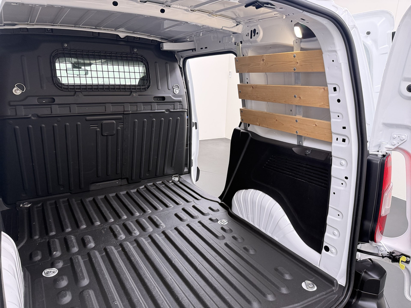 Peugeot Partner 1.2 PureTech Premium — photo 10