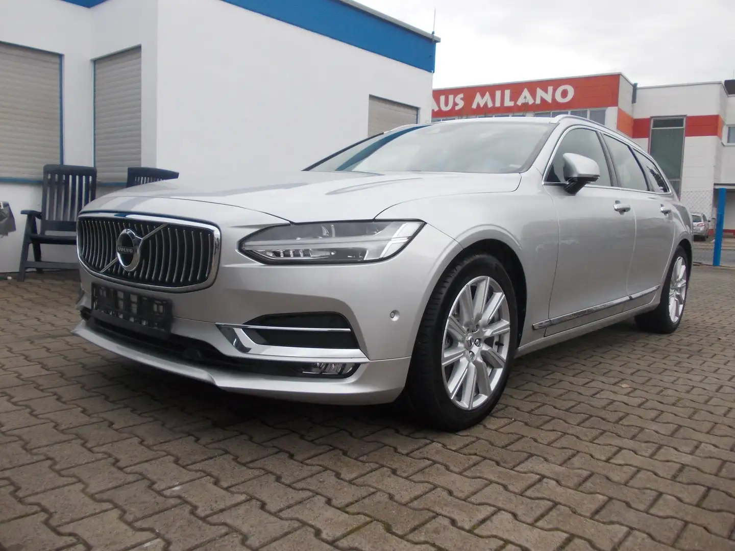 Volvo V90 Inscription, LEDER, LED, KAMERA, 1. HAND, NAVI Silber - 1