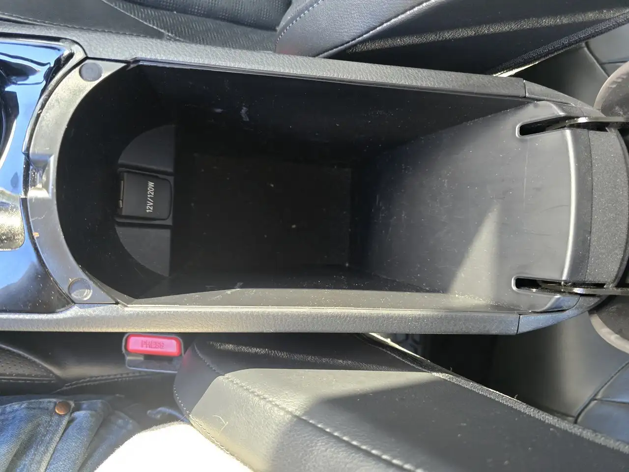 Toyota C-HR снимка Toyota C-HR