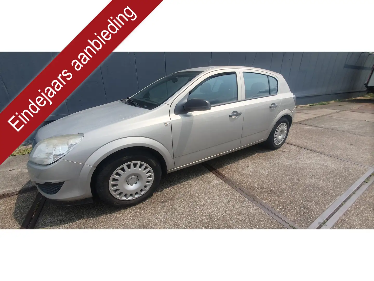 Opel Astra 1.4 Essentia Hatchback * NIEUWE APK * OUTLET COLLE Grau - 2