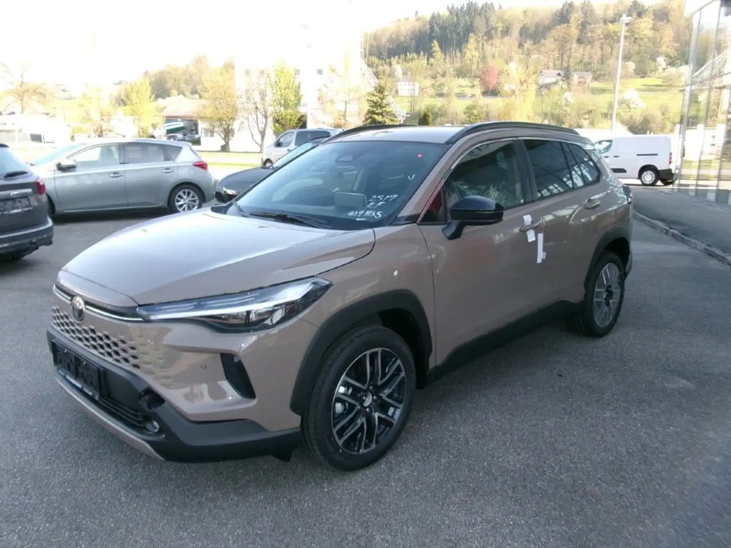 Toyota Corolla Cross Corolla Cross 1,8HSD Teamplayer !!! NEUES MODELL Beige - 1