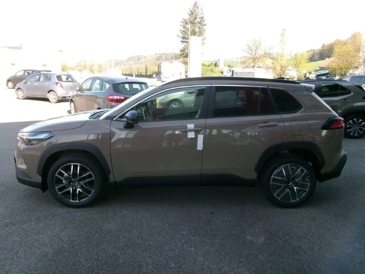 Toyota Corolla Cross Corolla Cross 1,8HSD Teamplayer !!! NEUES MODELL Beige - 2