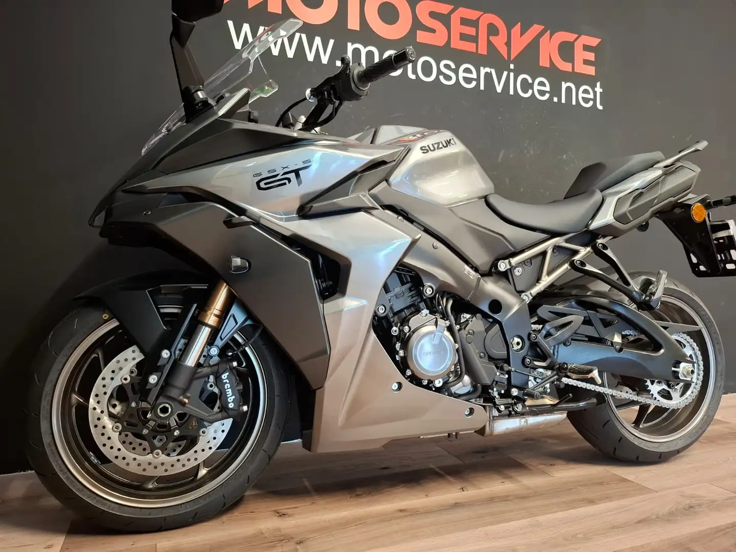 Suzuki GSX S 1000GT Šedá - 2