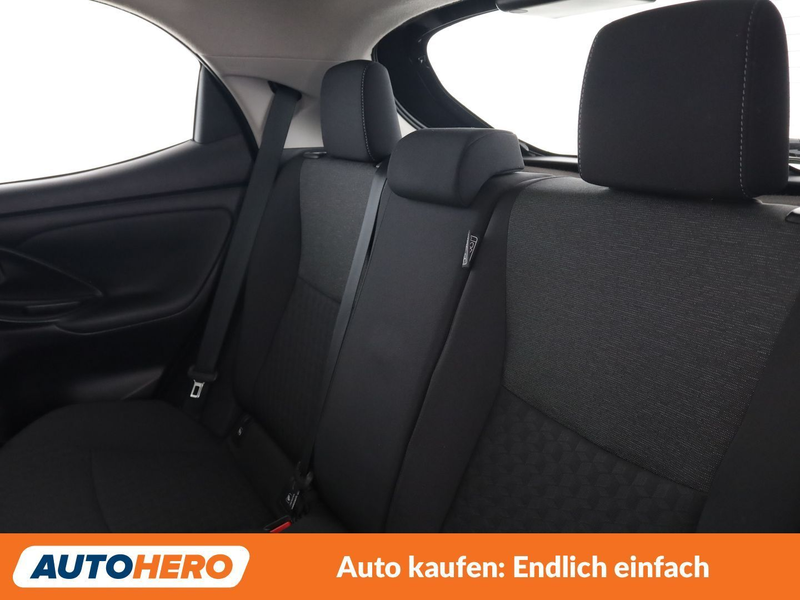 Toyota Yaris 1.0 Active — photo 14