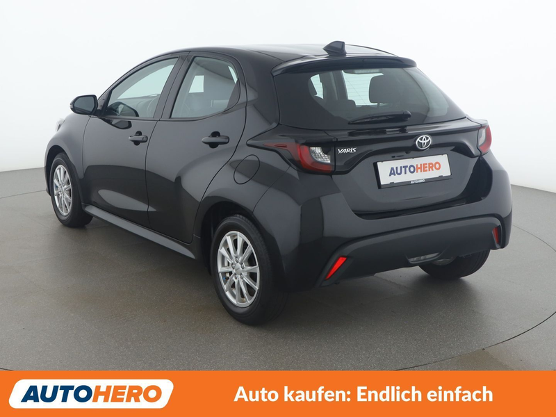 Toyota Yaris 1.0 Active — photo 4
