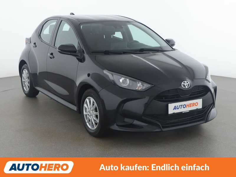 Toyota Yaris 1.0 Active — photo 8