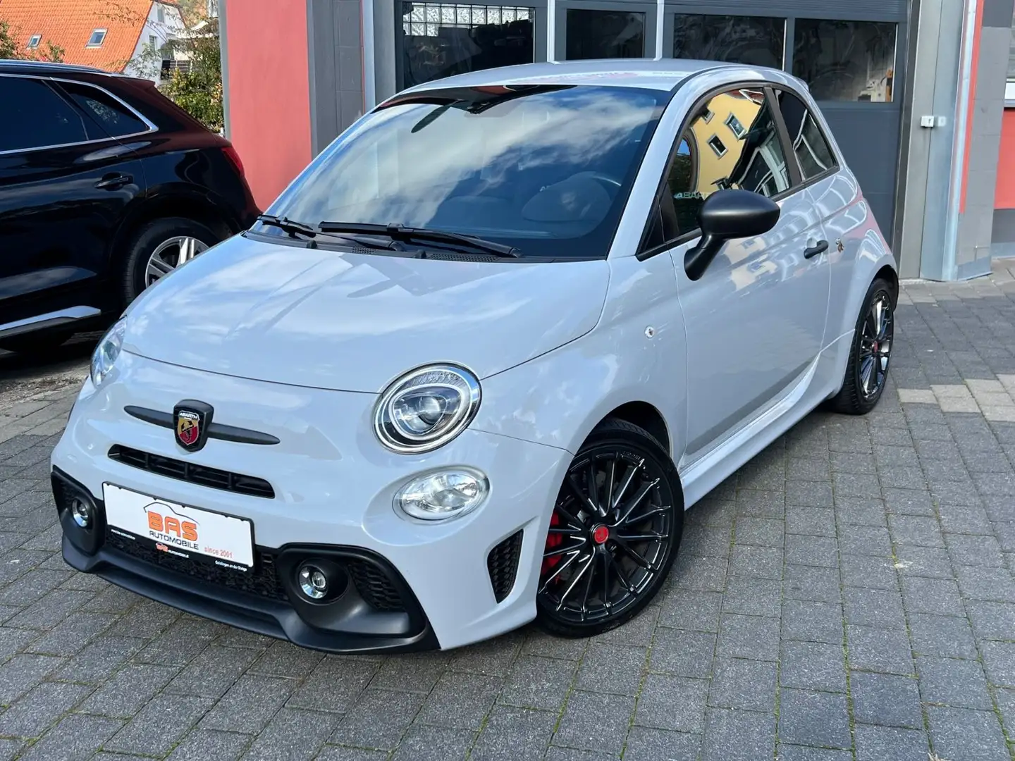 Abarth 695 1.4 T-Jet*SCHALENSITZE*ALCANTARA*CARPLAY* Grau - 1