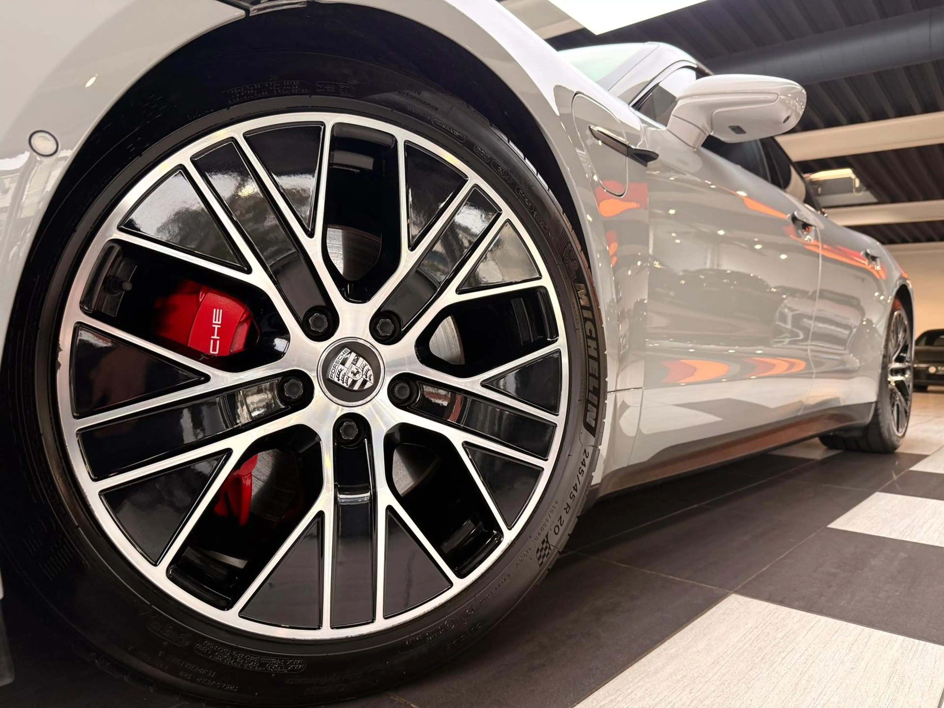 Porsche Taycan 4S Pano|Nachtsicht|innoDrive|Komfortzuga. — photo 3