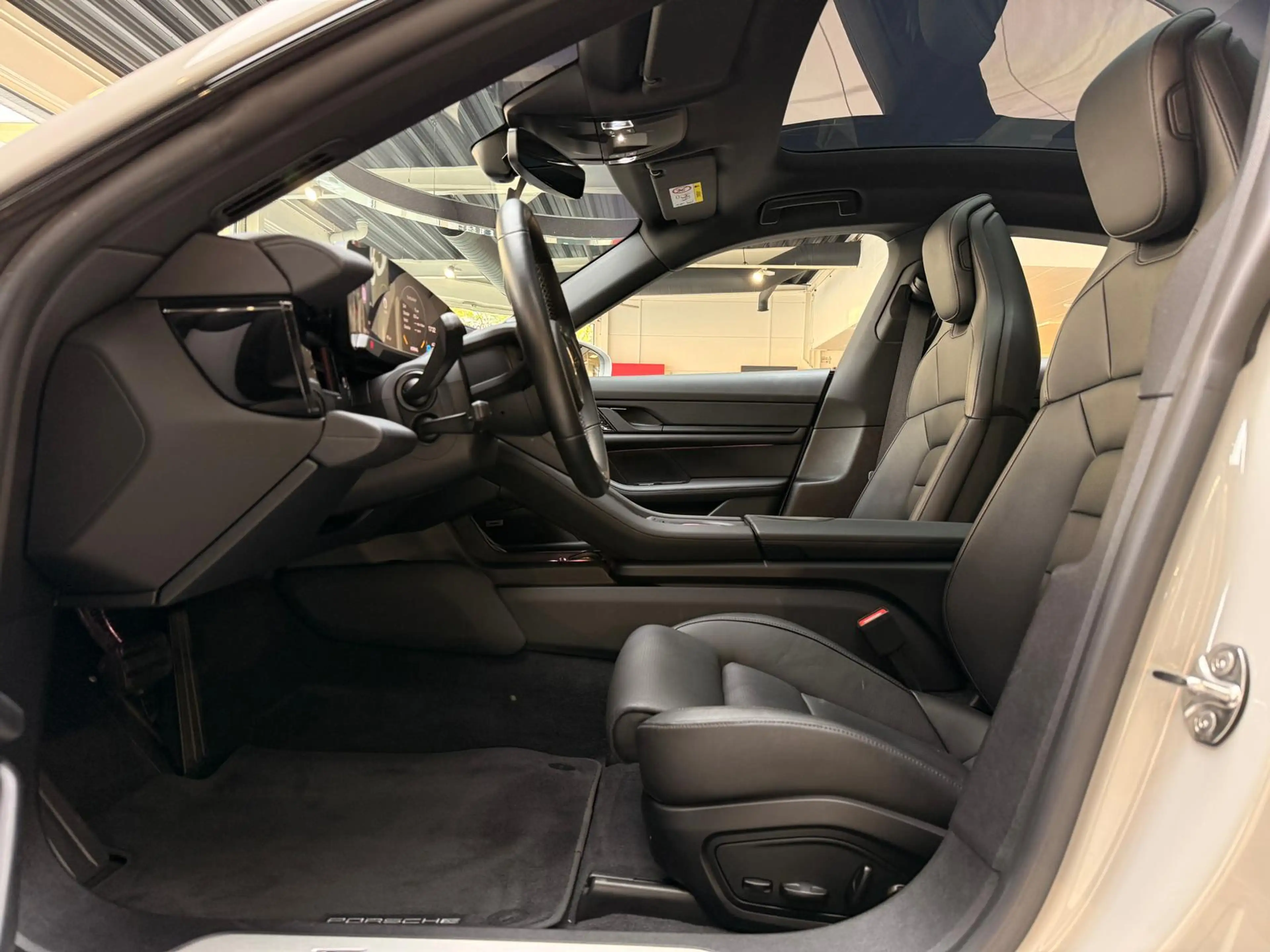 Porsche Taycan 4S Pano|Nachtsicht|innoDrive|Komfortzuga. — photo 12