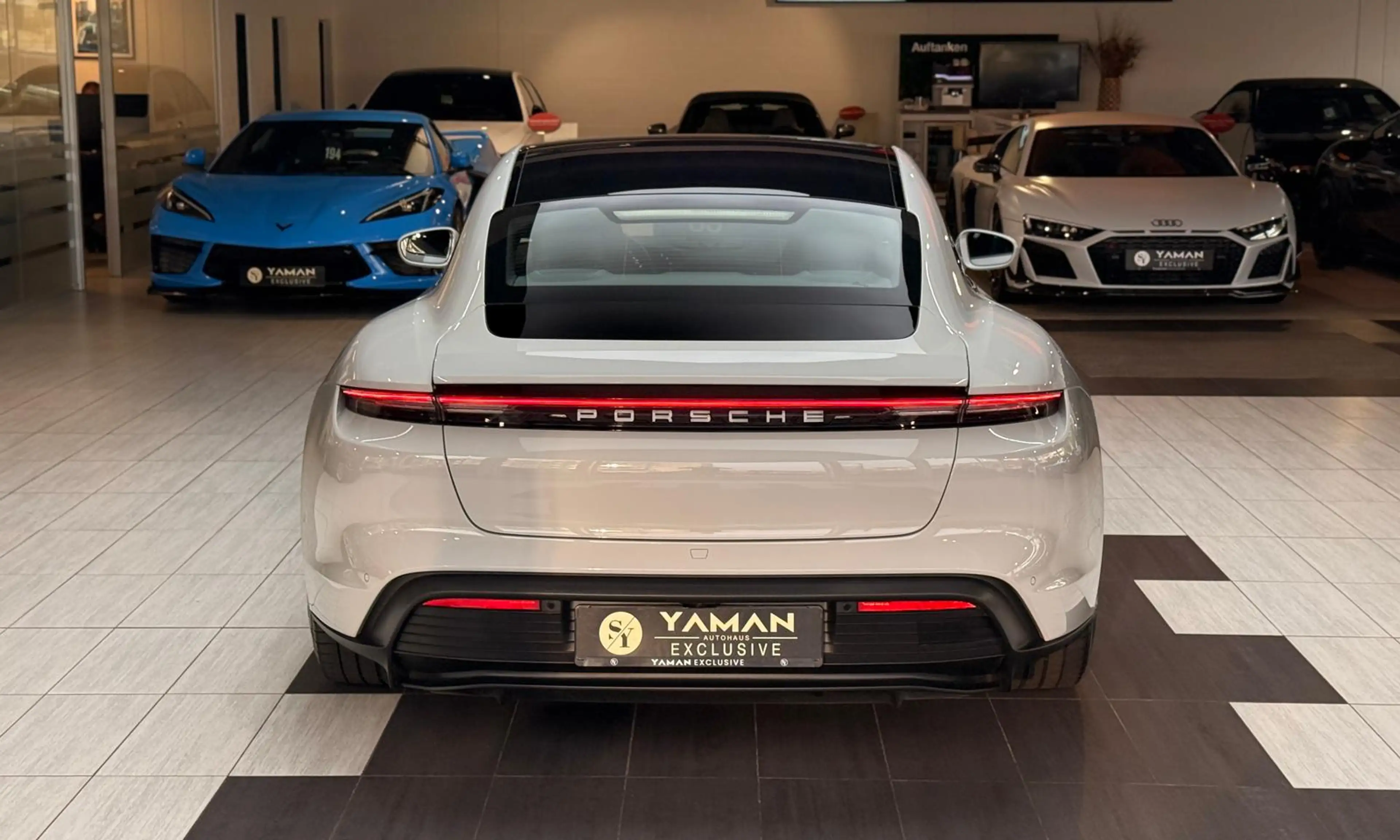Porsche Taycan 4S Pano|Nachtsicht|innoDrive|Komfortzuga. — photo 7