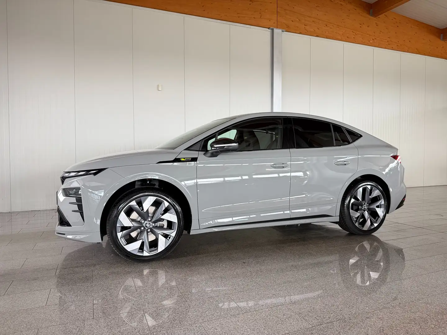 Skoda Enyaq RS Lounge Grau - 1