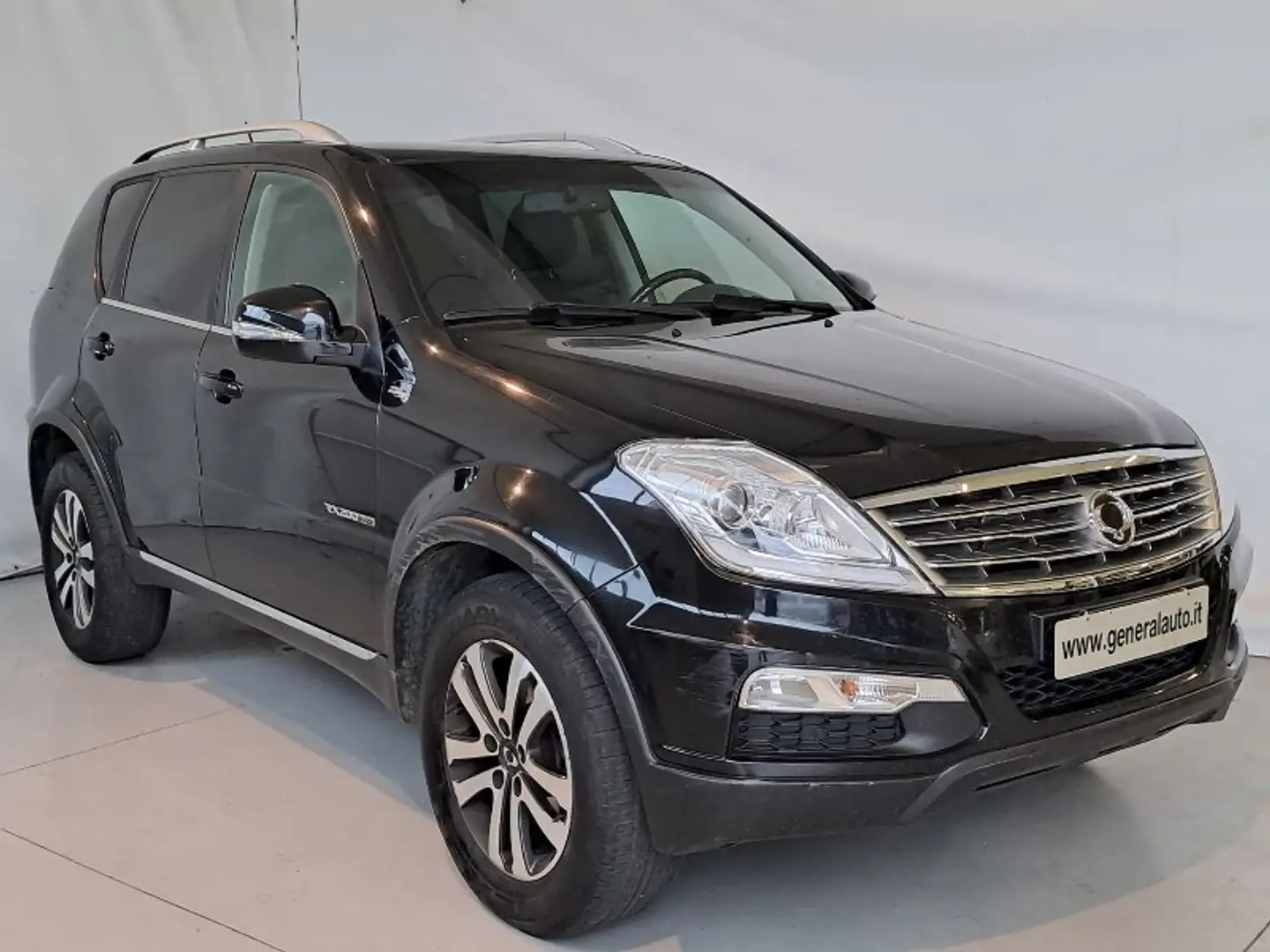 SsangYong Rexton 2.0 Xdi 4WD A/T Classy 7 POSTI UNICO PROPRIETARIO Fekete - 2